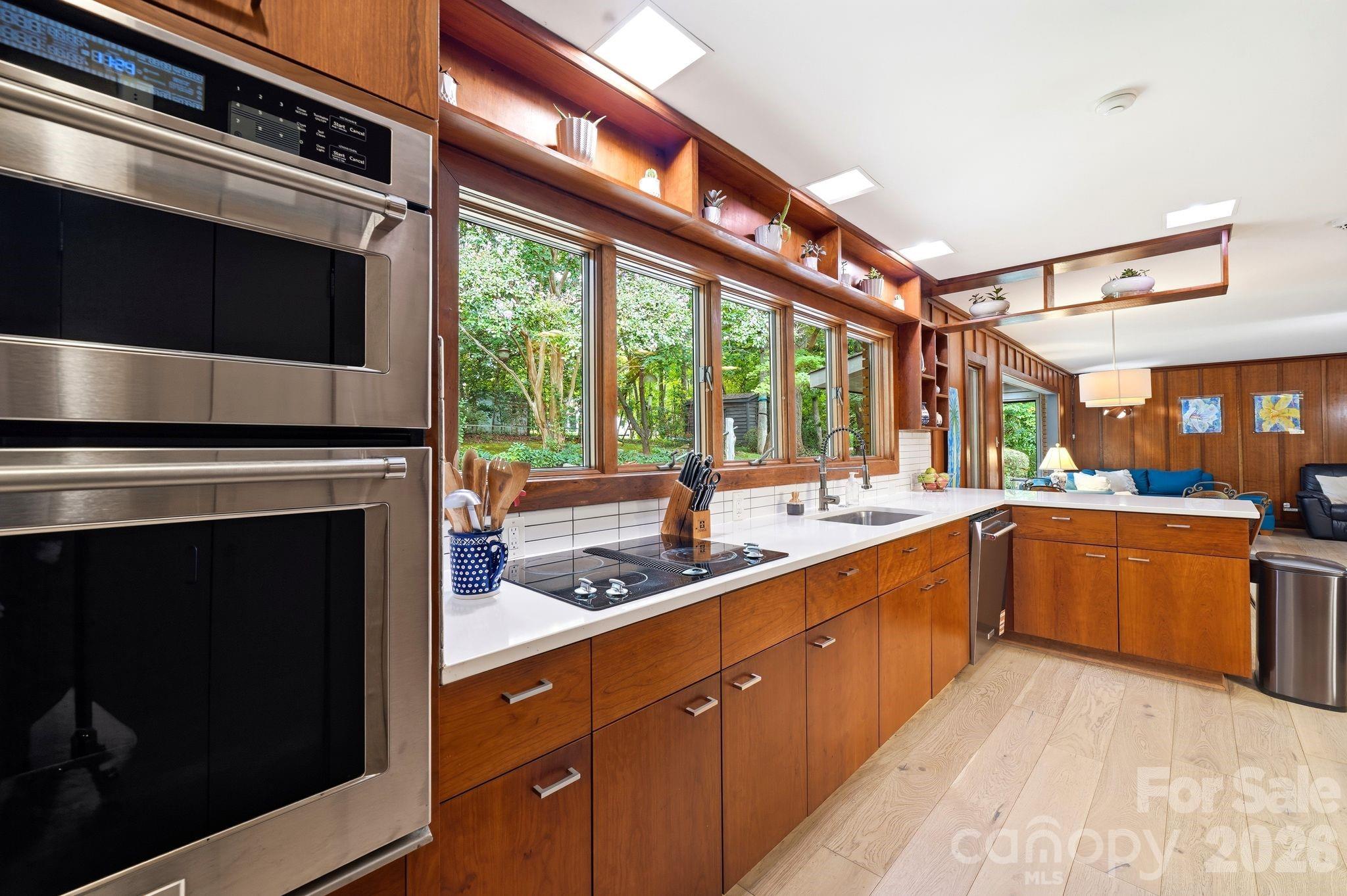 515 Dogwood Lane — Belmont