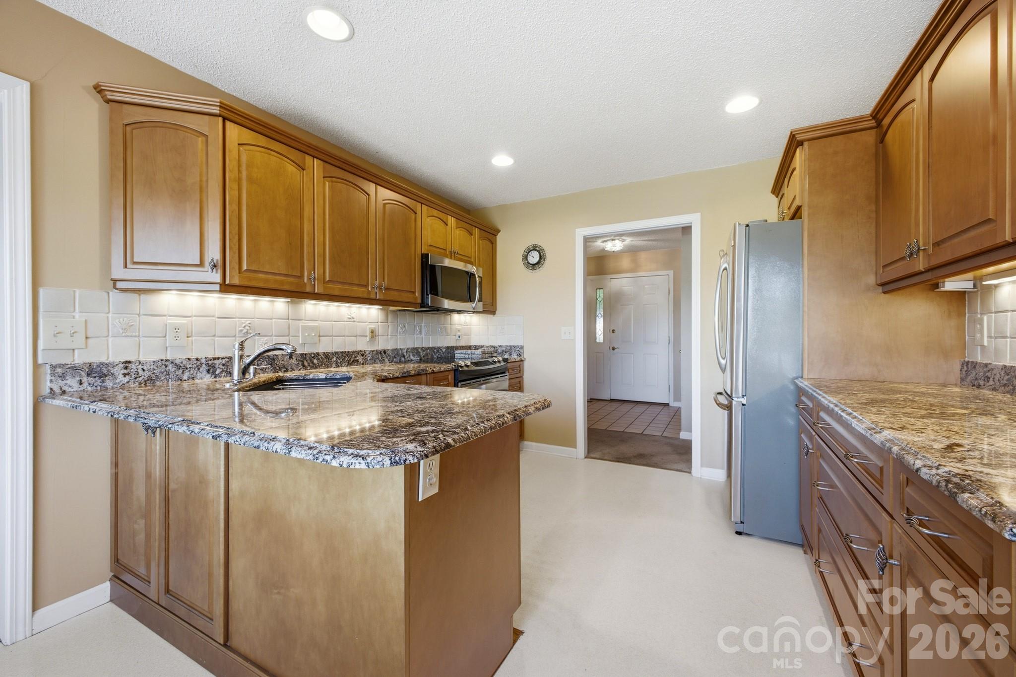 1870 Riverview Court — Hendersonville