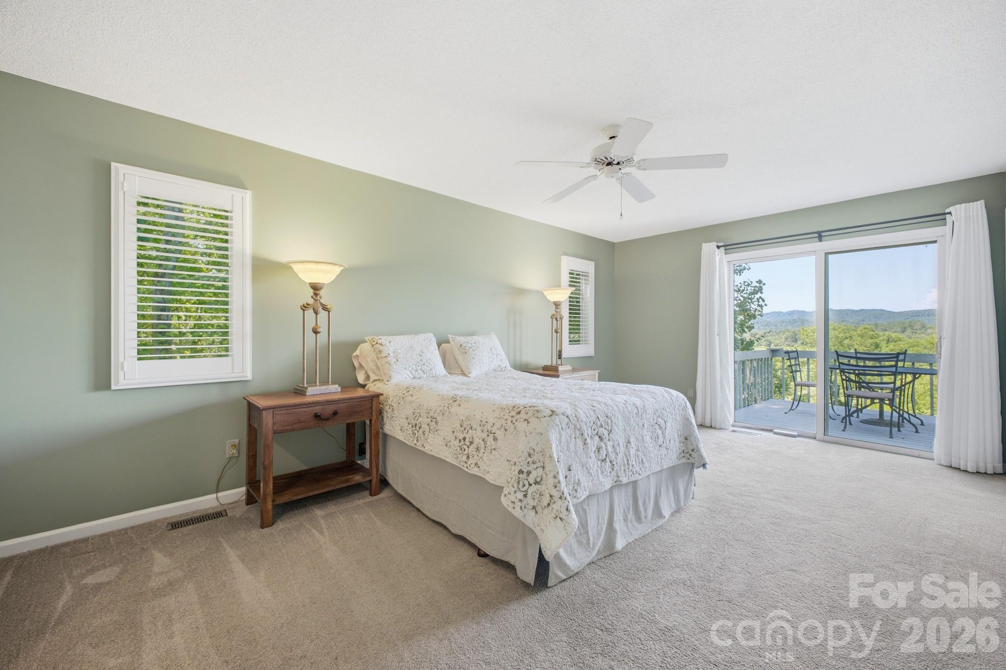 1870 Riverview Court — Hendersonville