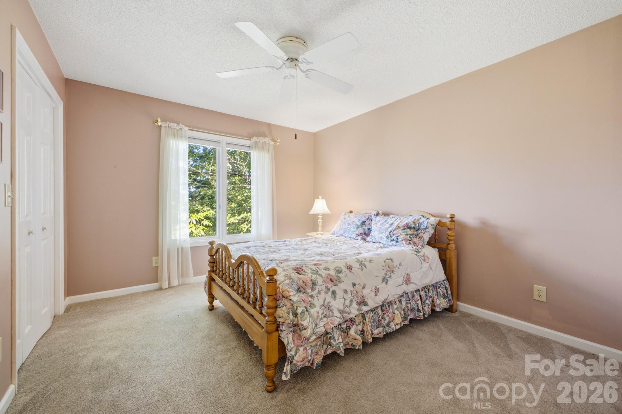 1870 Riverview Court — Hendersonville