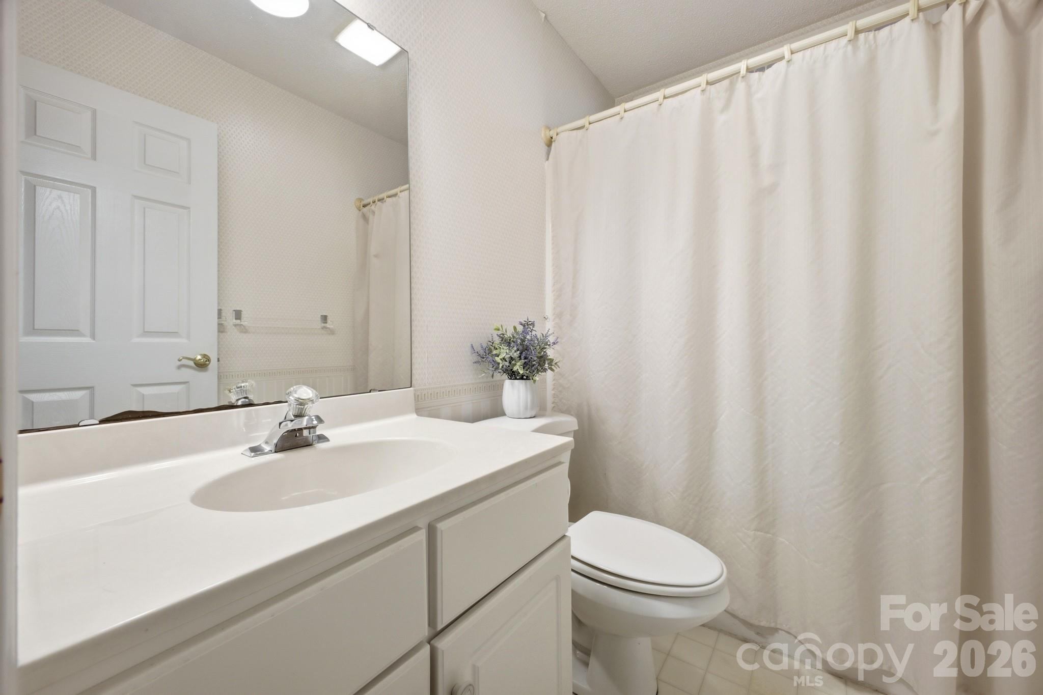 1870 Riverview Court — Hendersonville