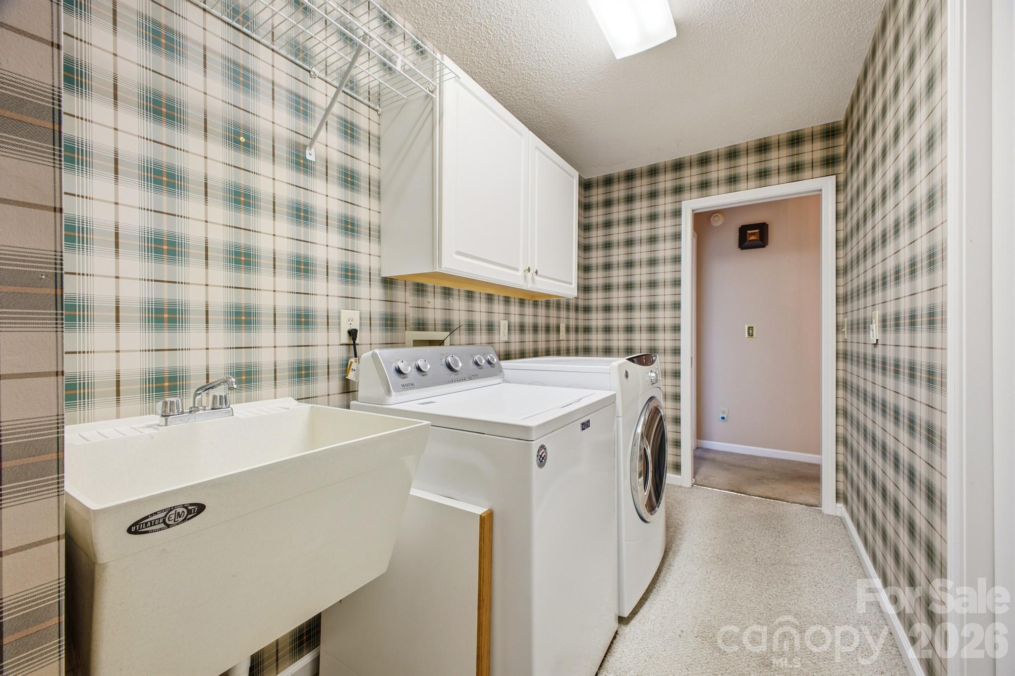 1870 Riverview Court — Hendersonville