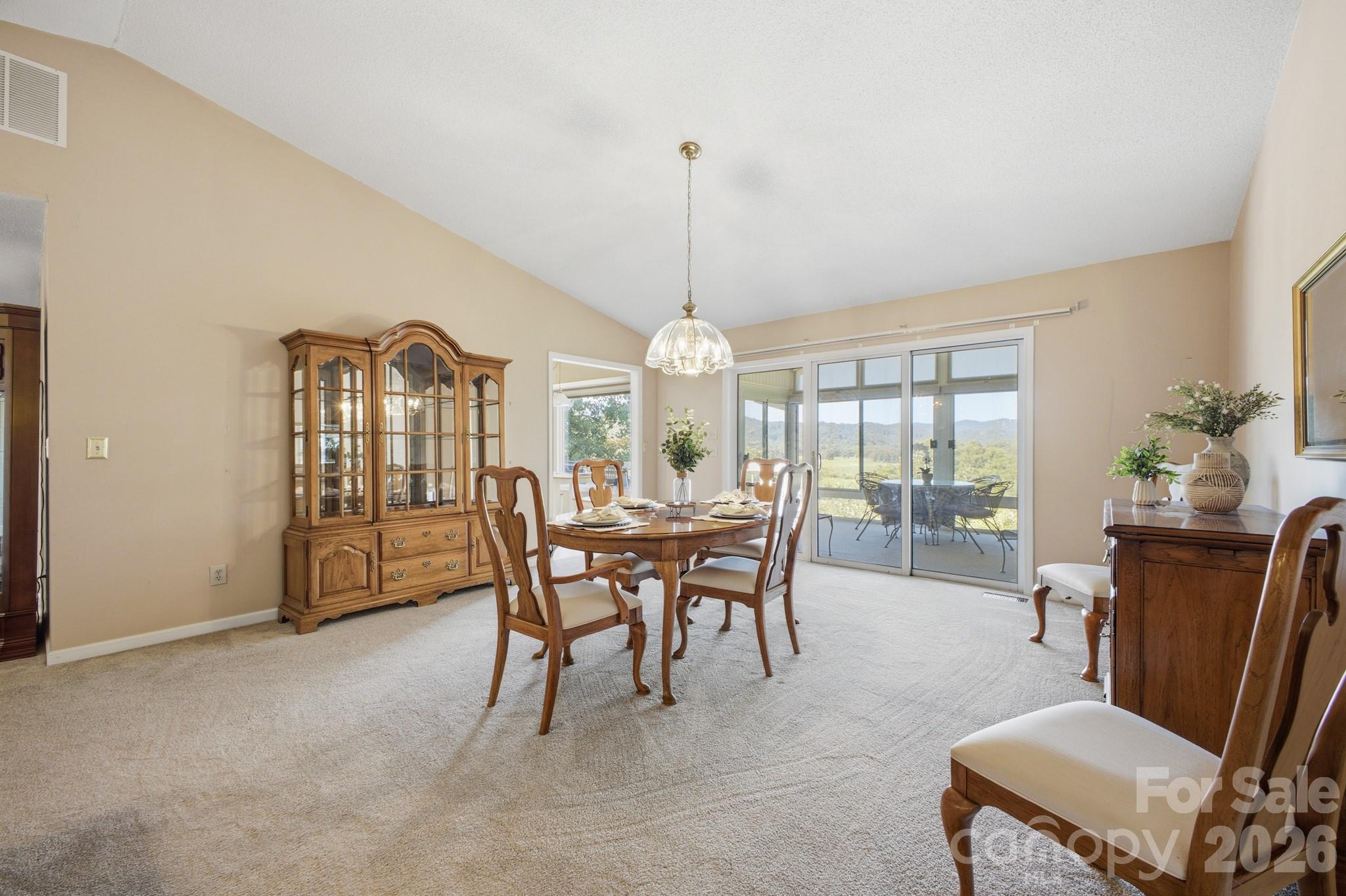 1870 Riverview Court — Hendersonville