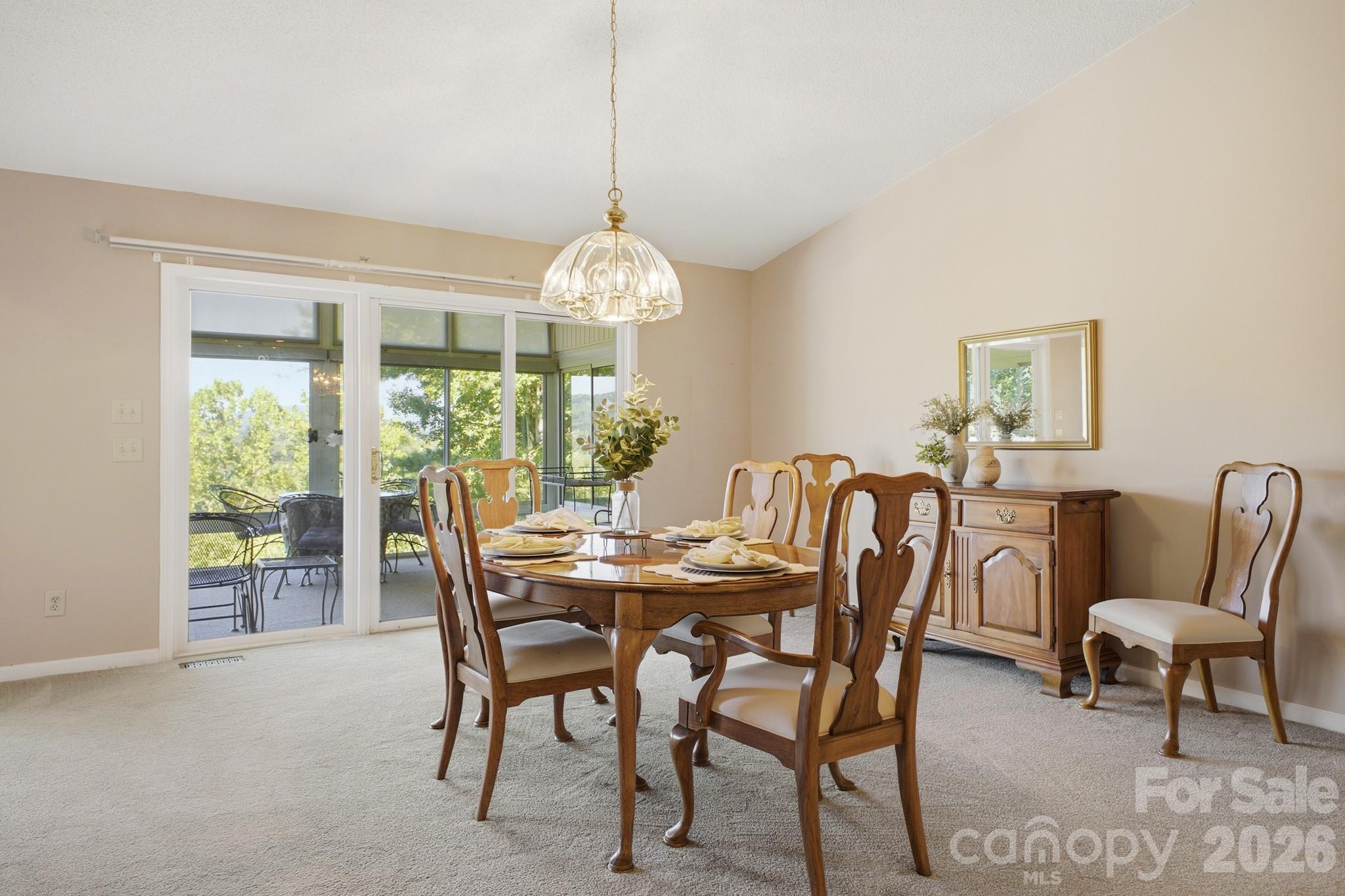 1870 Riverview Court — Hendersonville