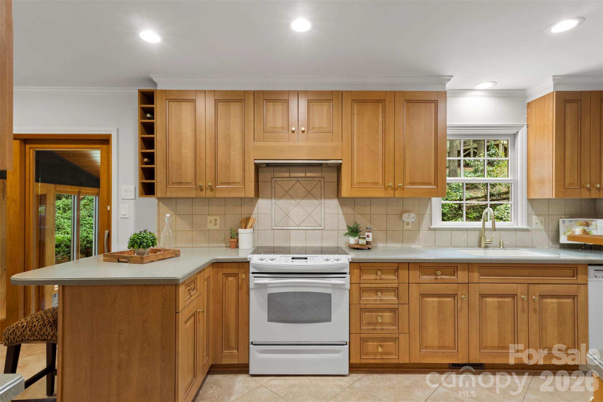 7721 Bradenton Drive — Charlotte