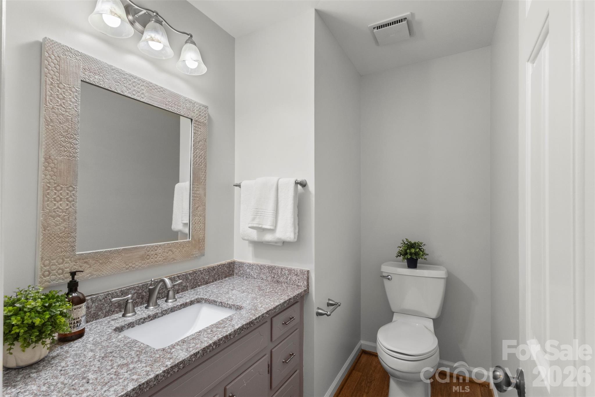 7721 Bradenton Drive — Charlotte