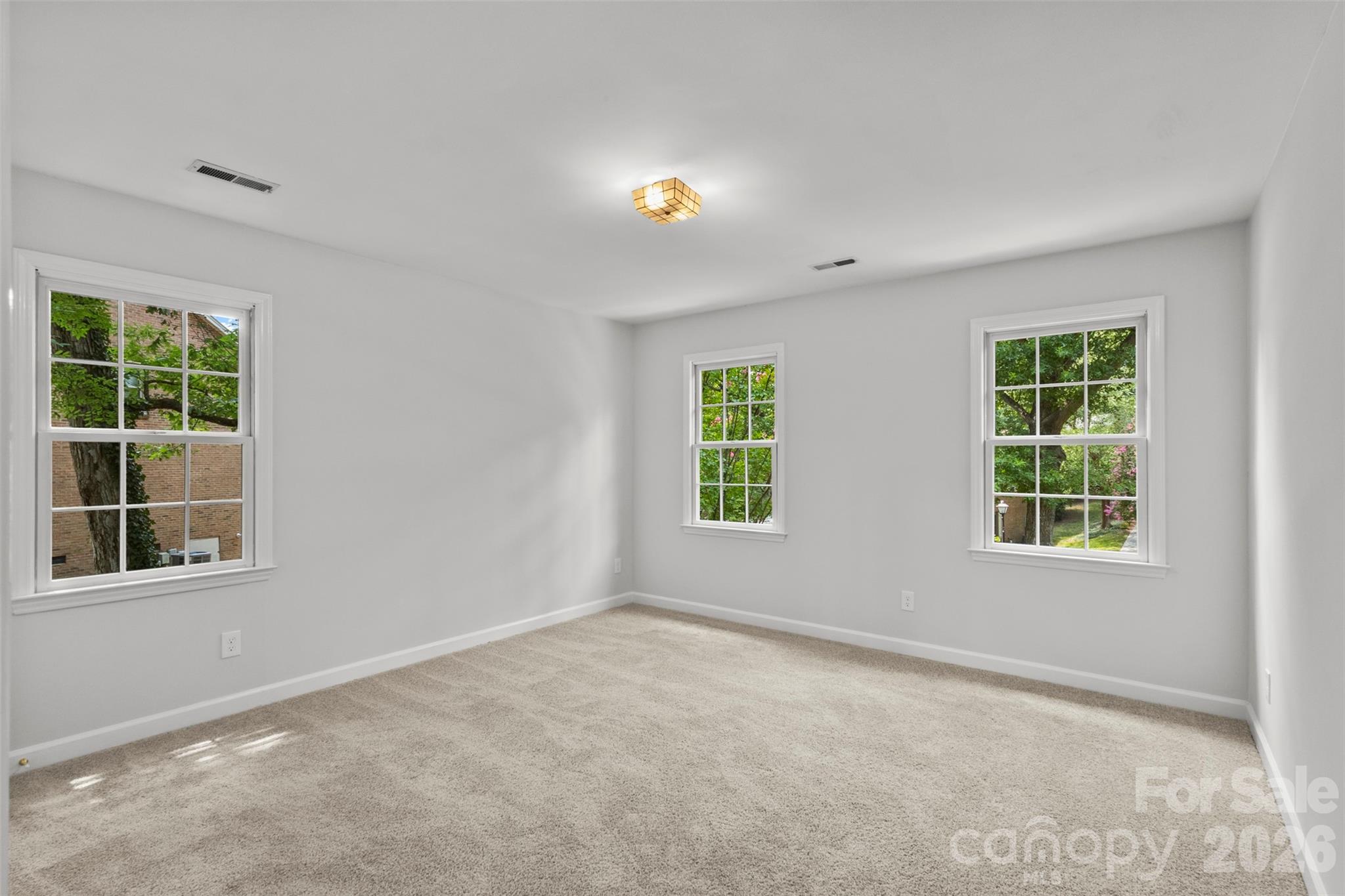 7721 Bradenton Drive — Charlotte