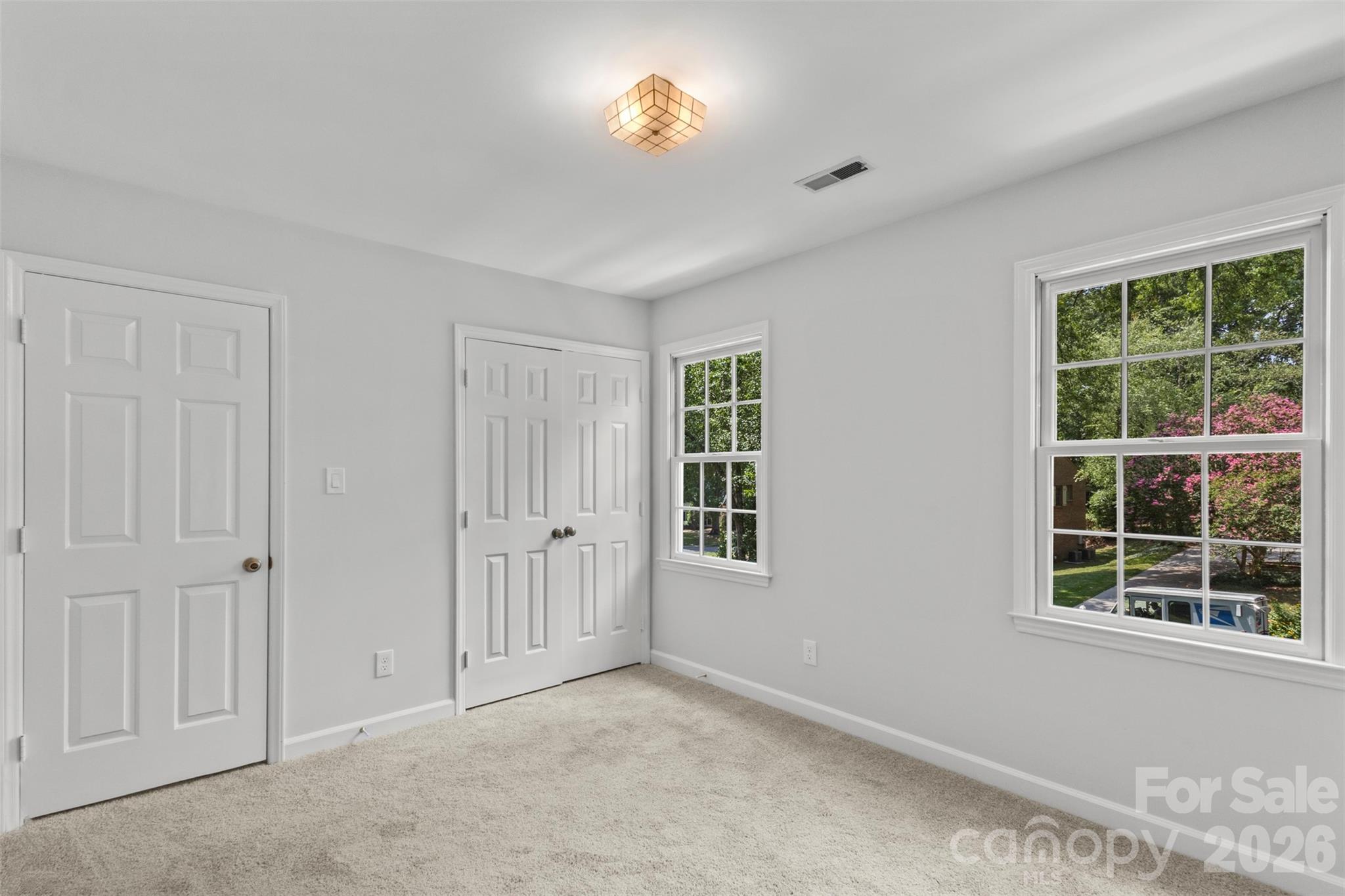7721 Bradenton Drive — Charlotte