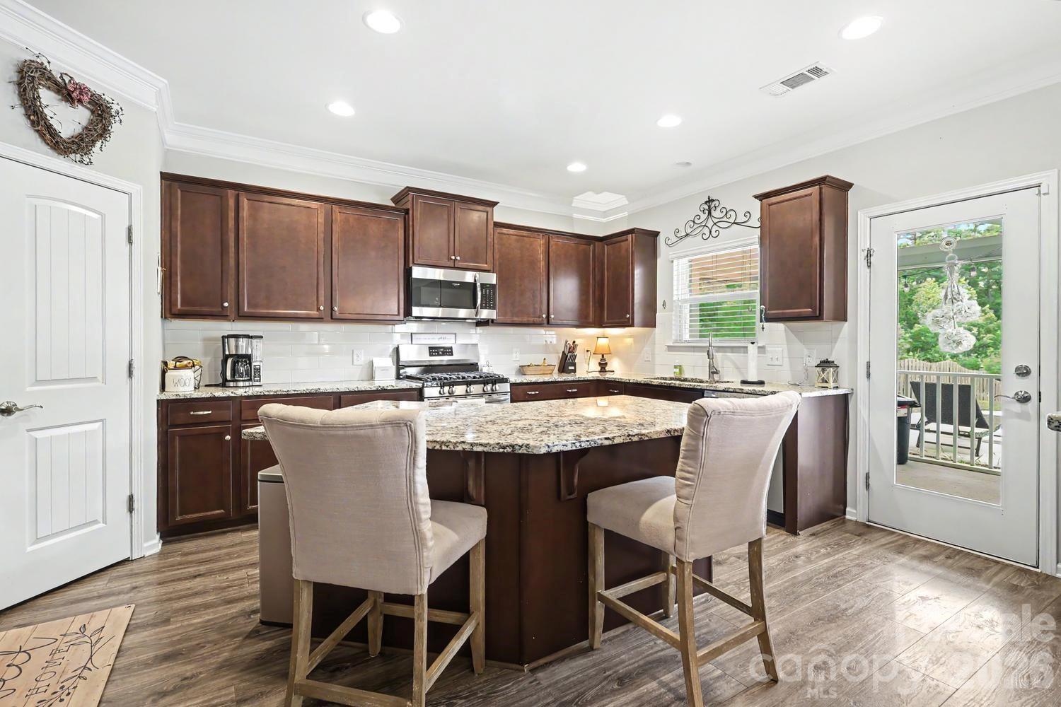 200 Stowe Creek Lane — Mount Holly