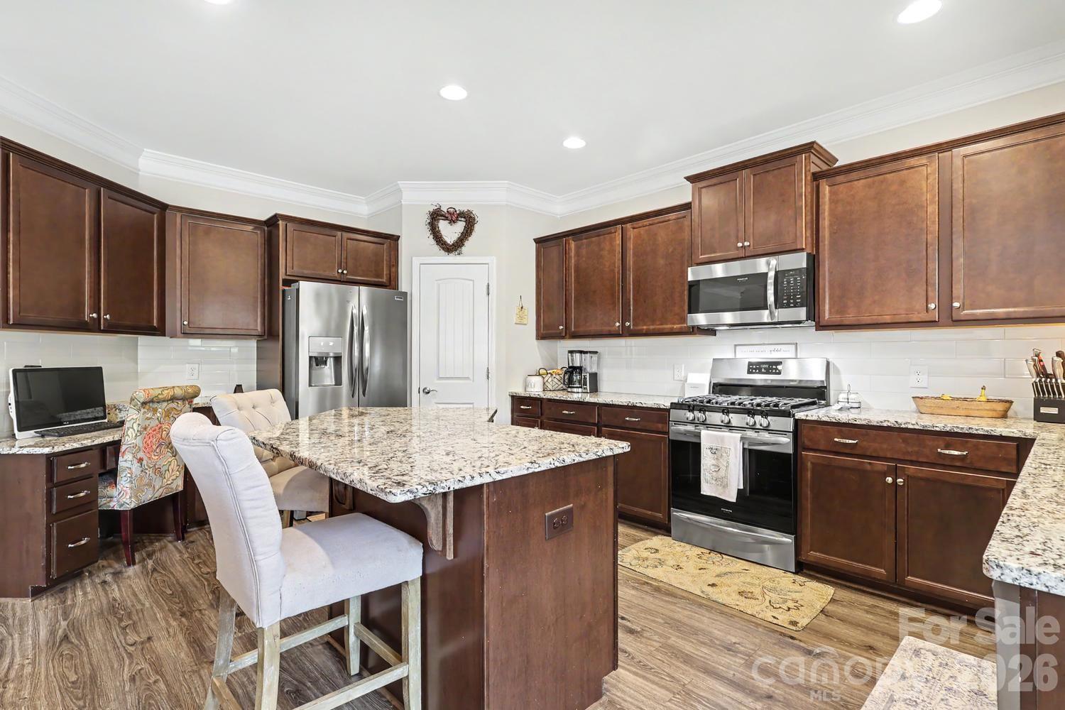 200 Stowe Creek Lane — Mount Holly