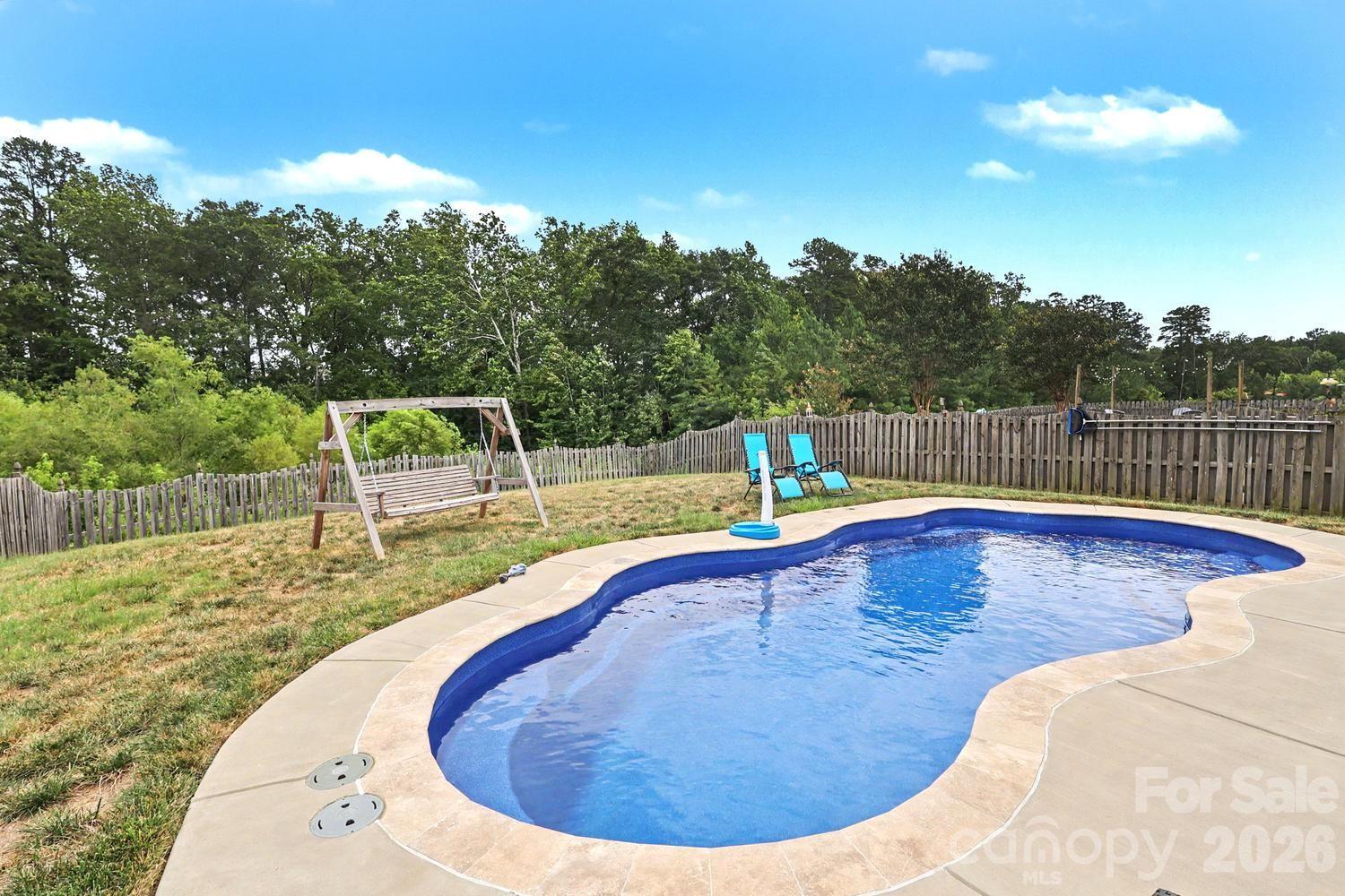 200 Stowe Creek Lane — Mount Holly
