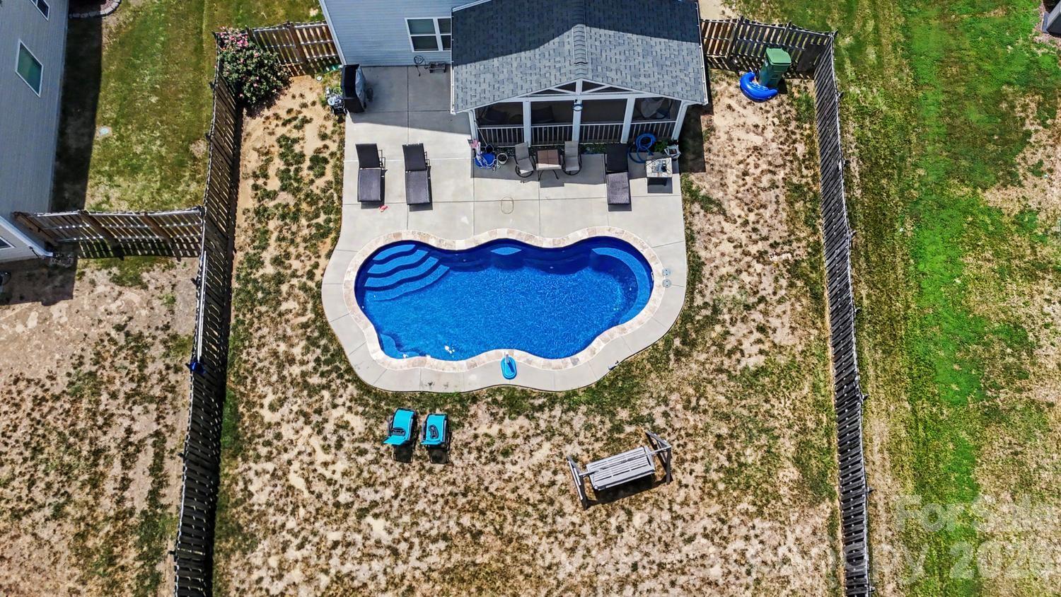 200 Stowe Creek Lane — Mount Holly