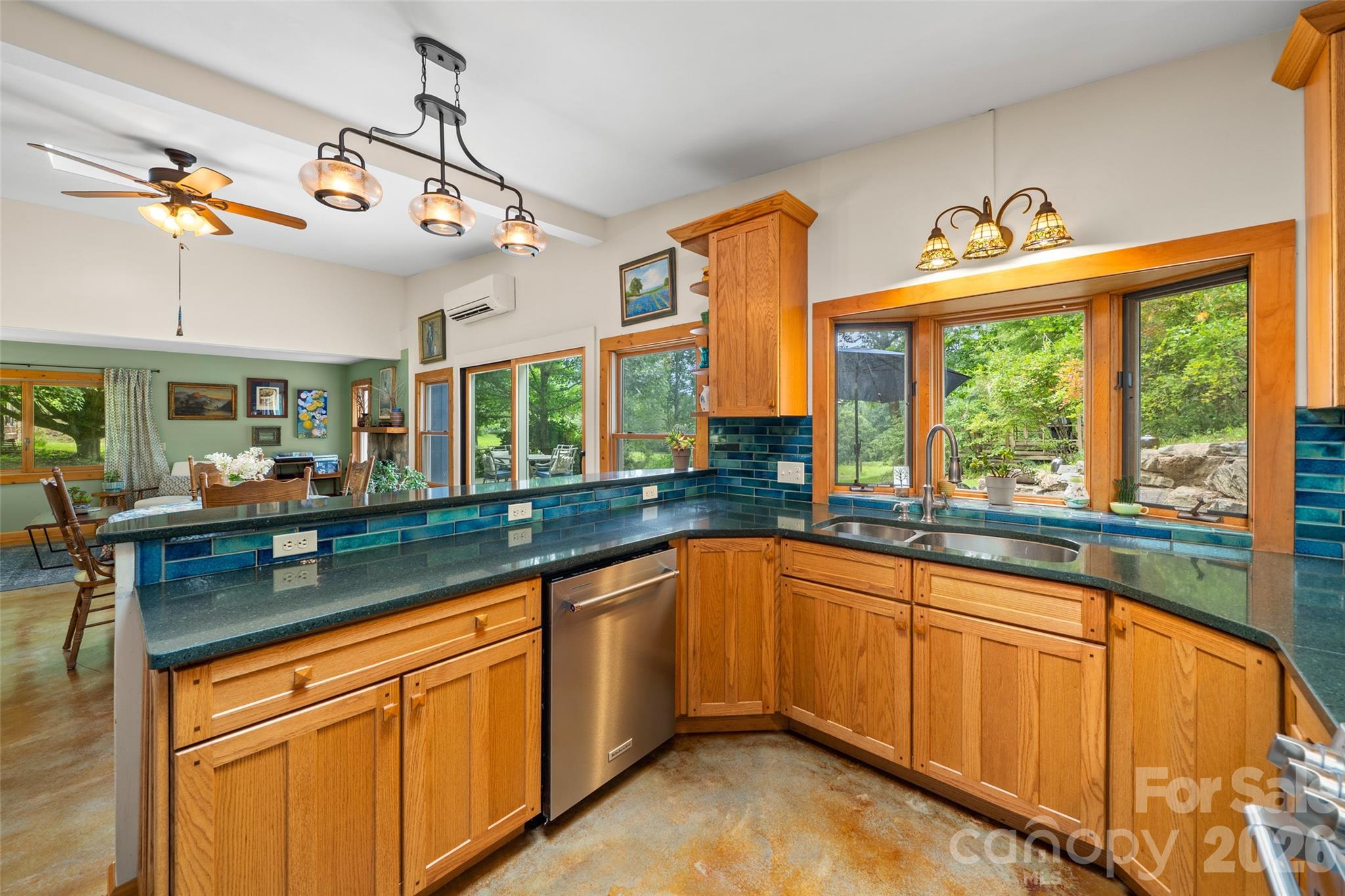 789 Morrow Branch Road — Leicester