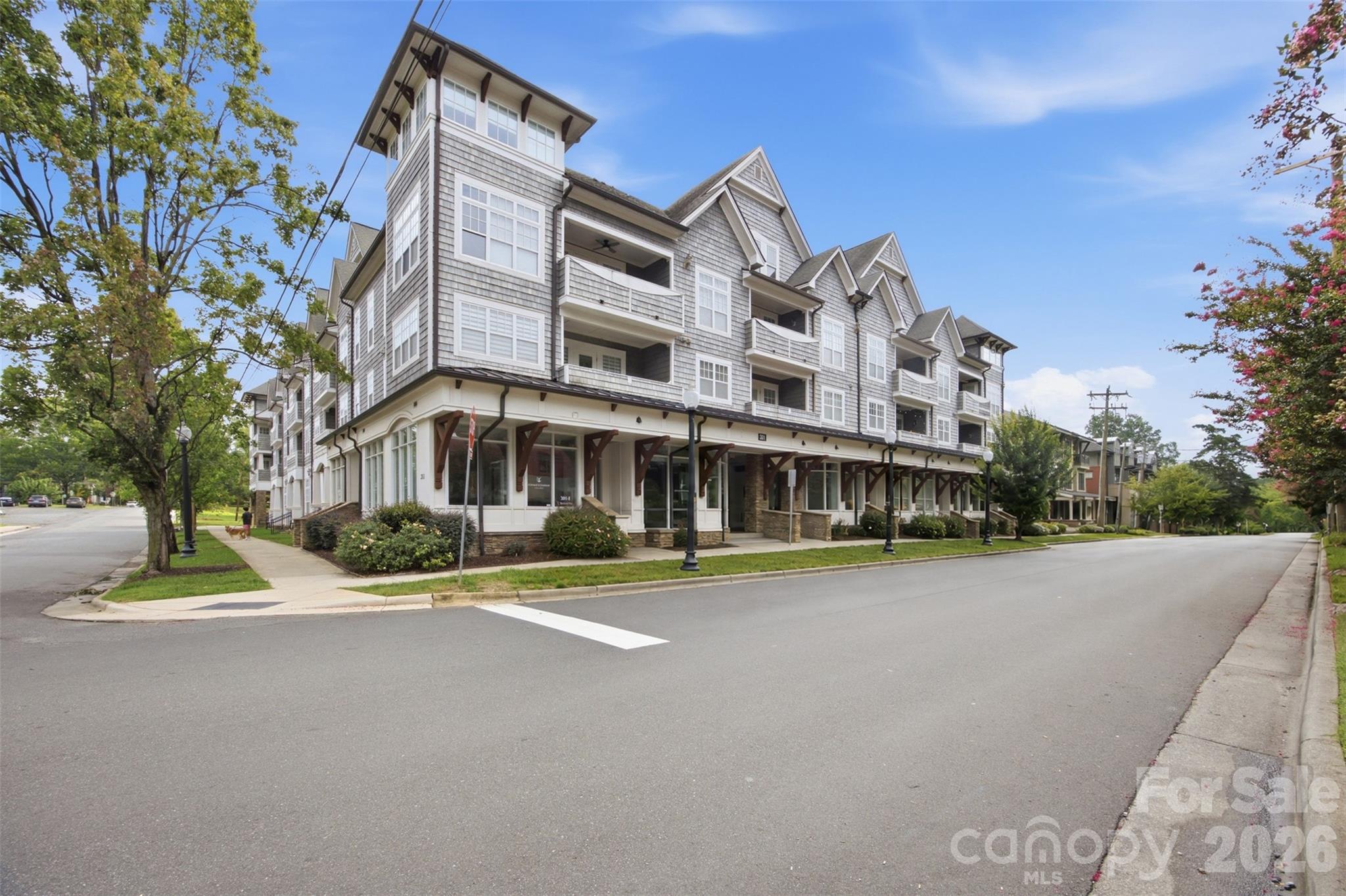 301 E Tremont Avenue #318 — Charlotte