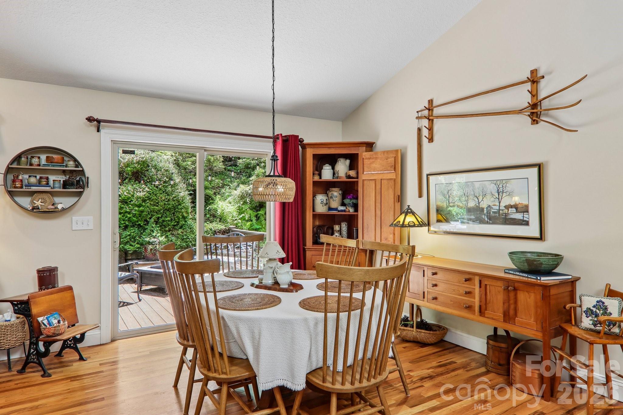 25 Arnie Drive — Etowah