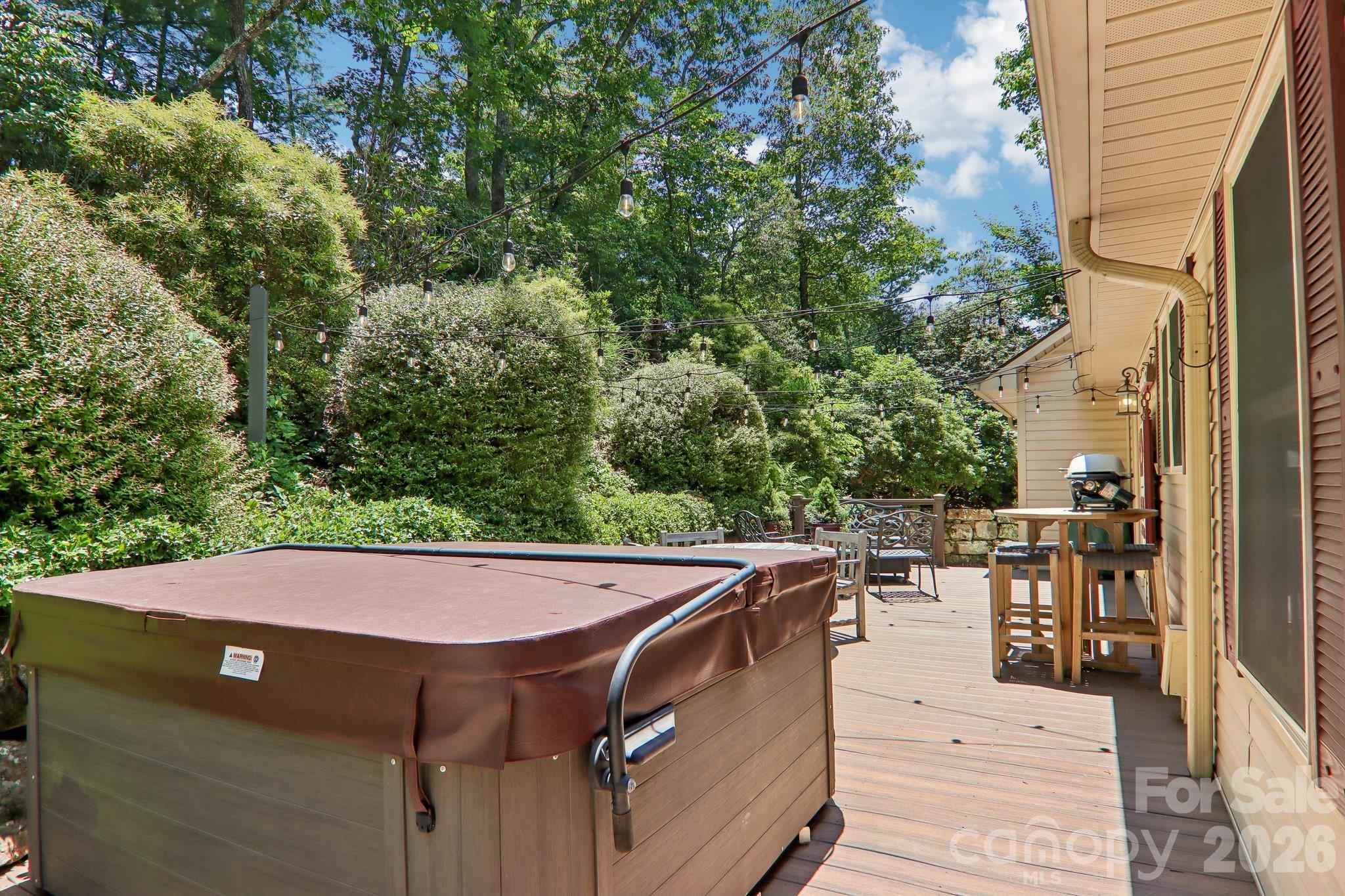 25 Arnie Drive — Etowah