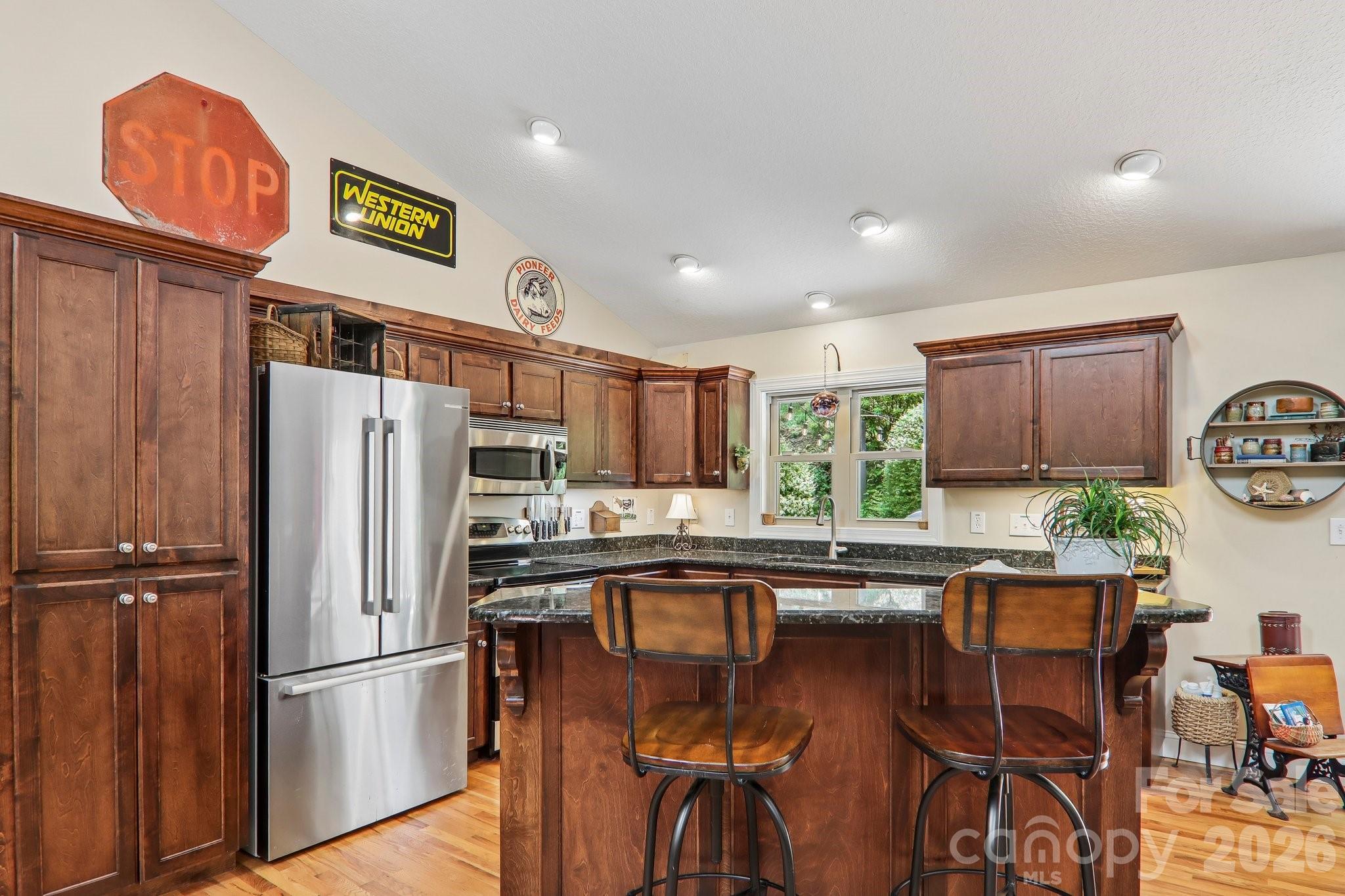 25 Arnie Drive — Etowah