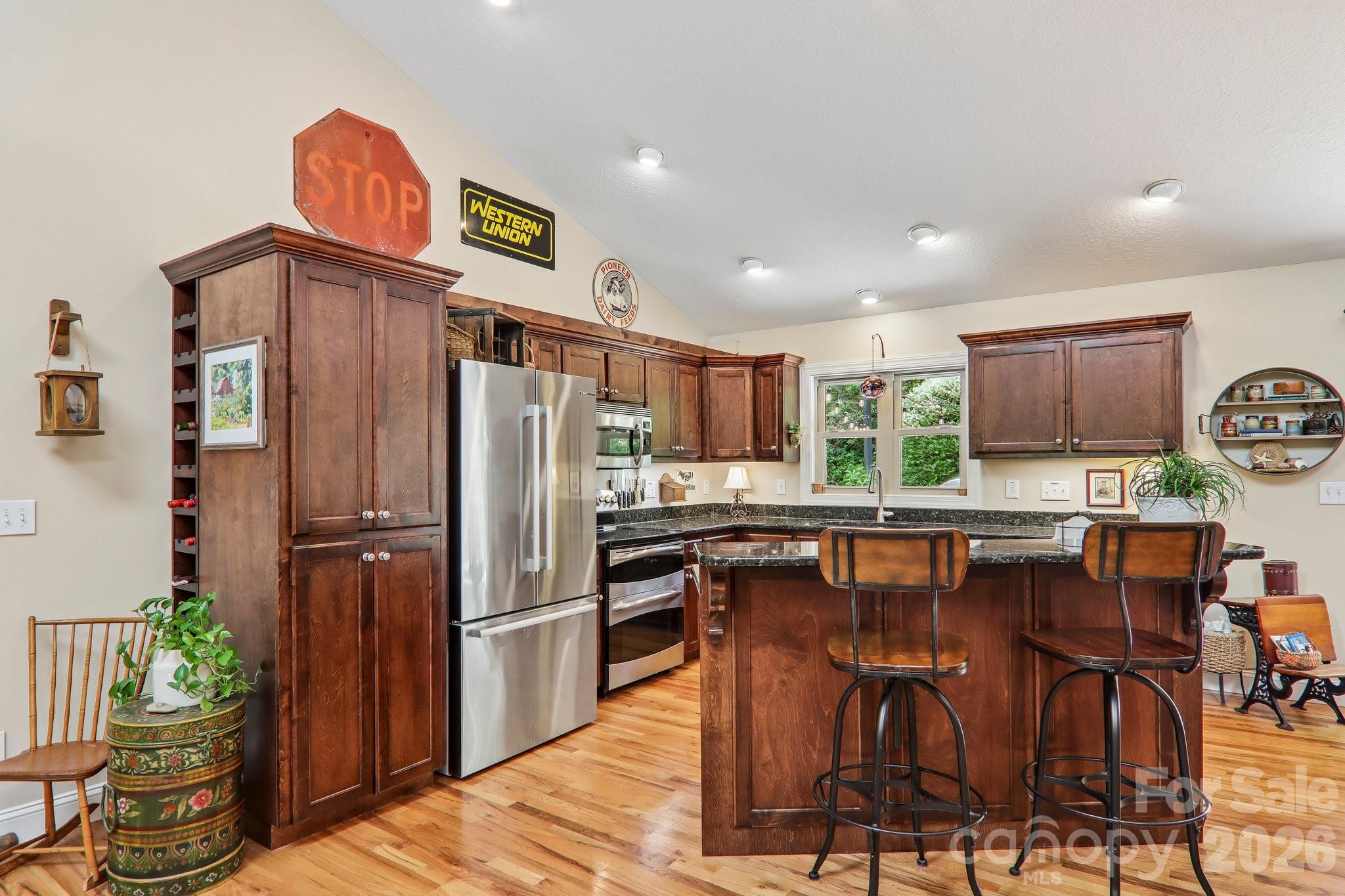 25 Arnie Drive — Etowah