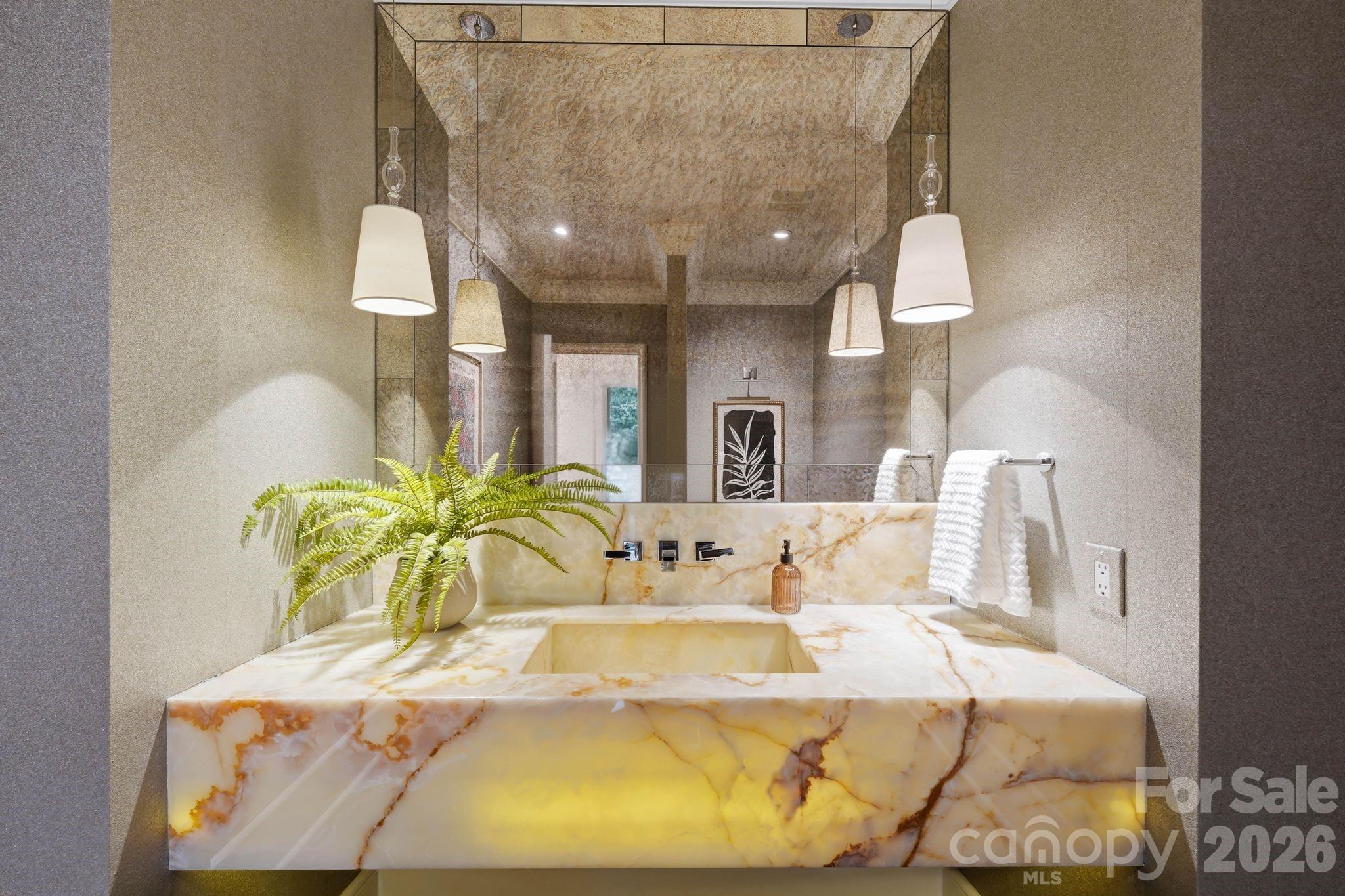 4231 Fox Brook Lane — Charlotte