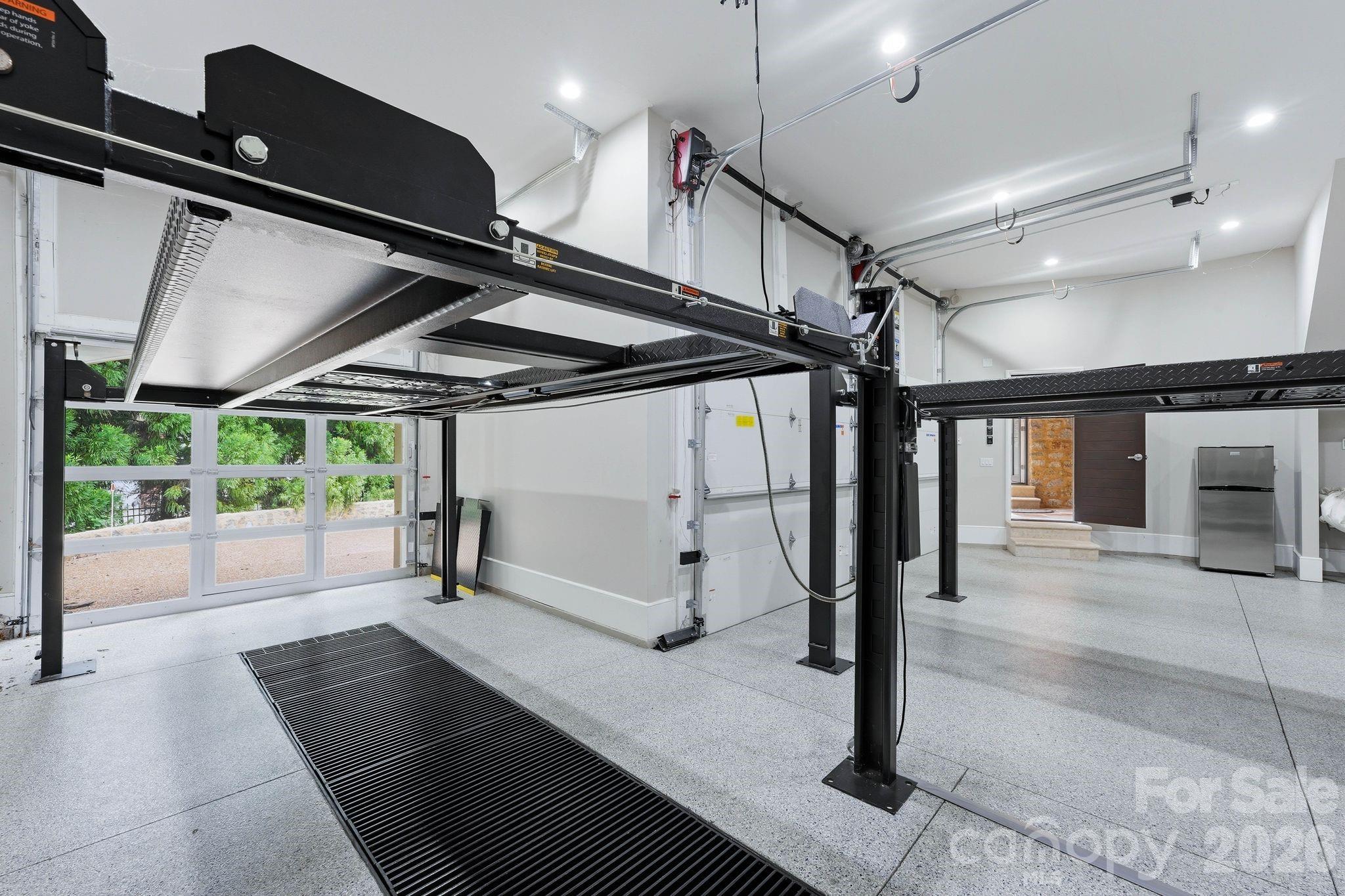4231 Fox Brook Lane — Charlotte