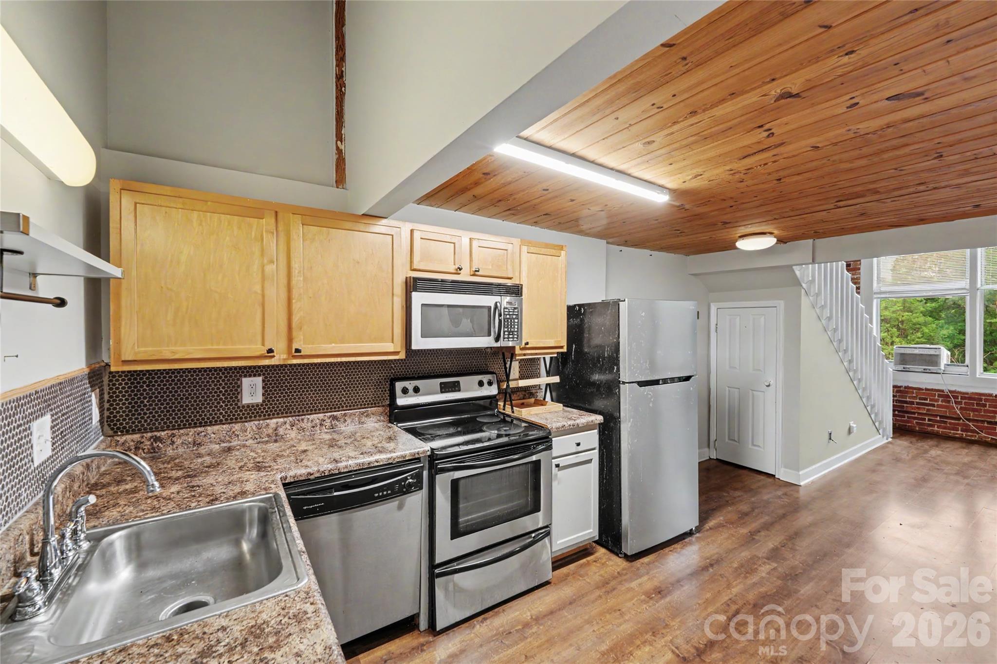 201 S Hoskins Road #316 — Charlotte
