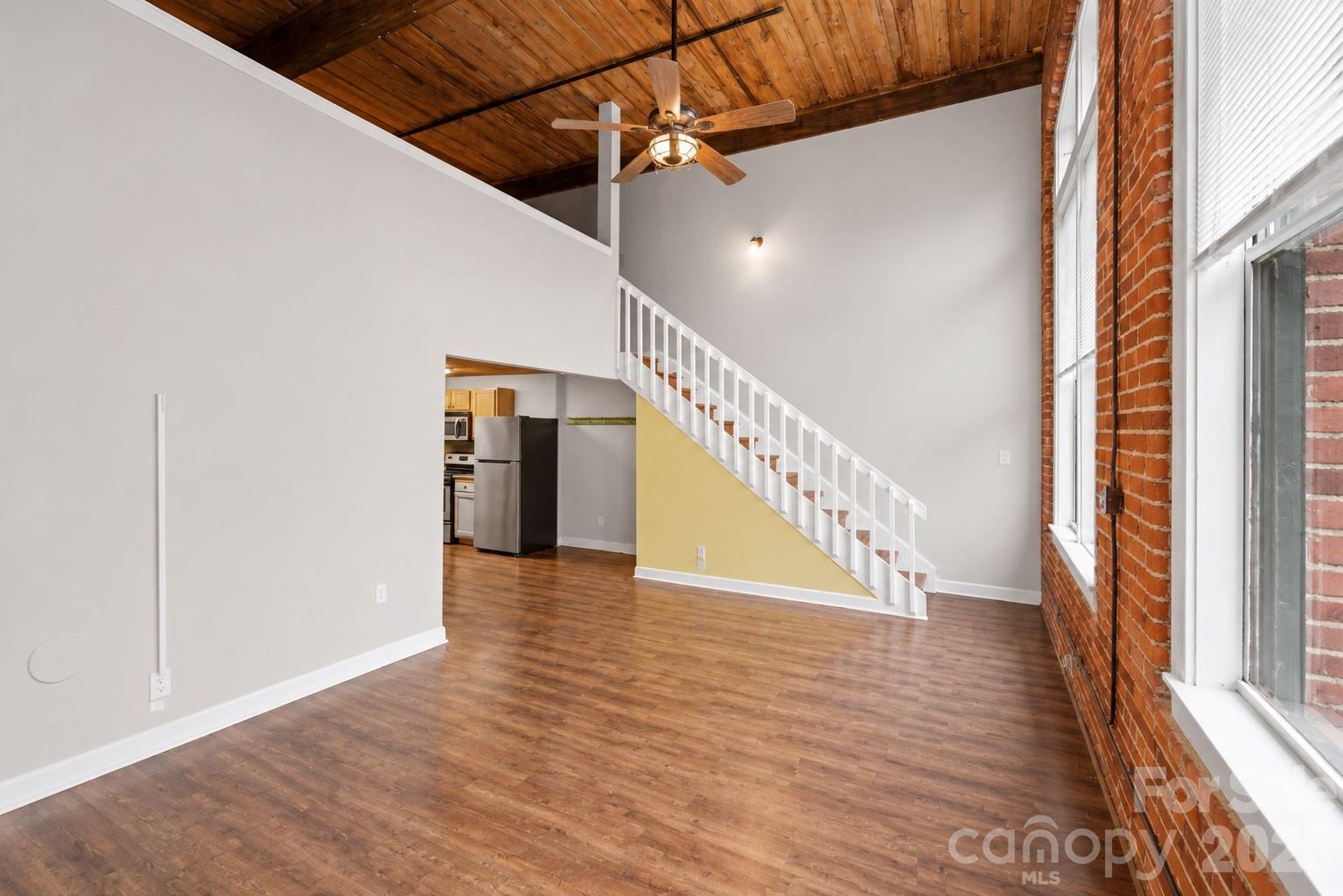 201 S Hoskins Road #316 — Charlotte