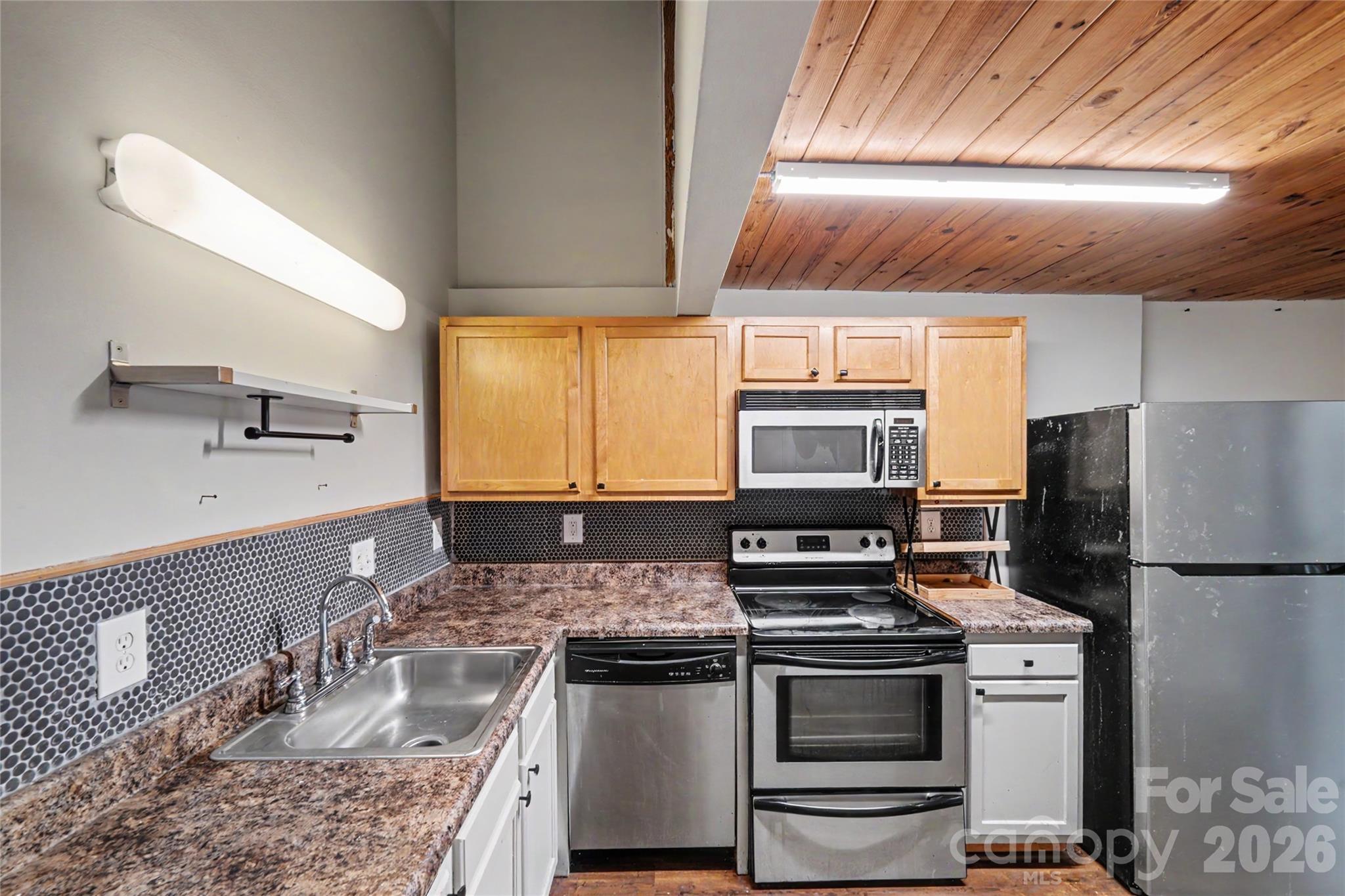201 S Hoskins Road #316 — Charlotte