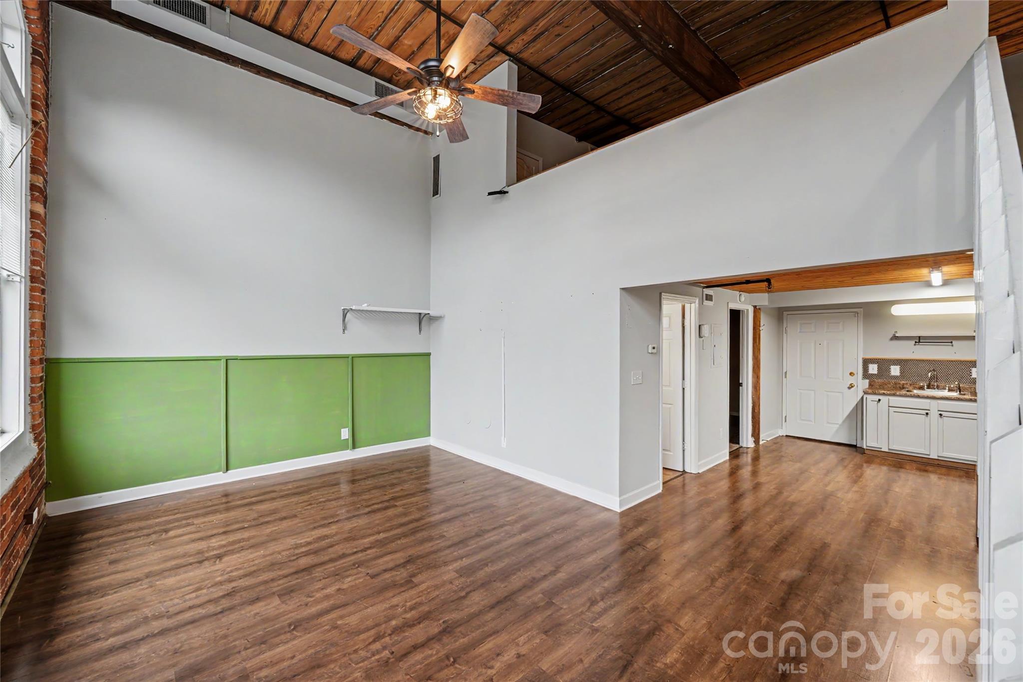 201 S Hoskins Road #316 — Charlotte