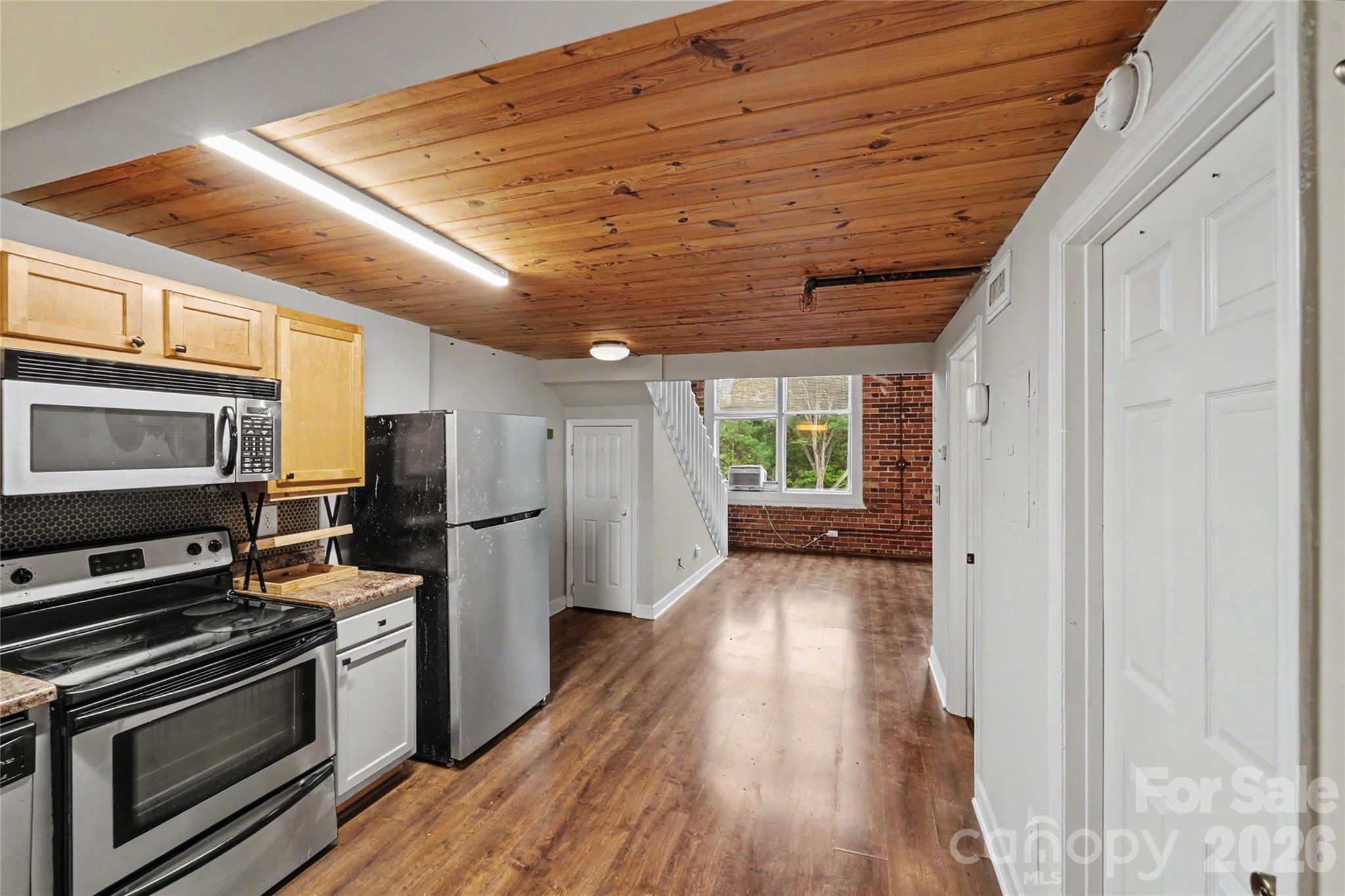 201 S Hoskins Road #316 — Charlotte