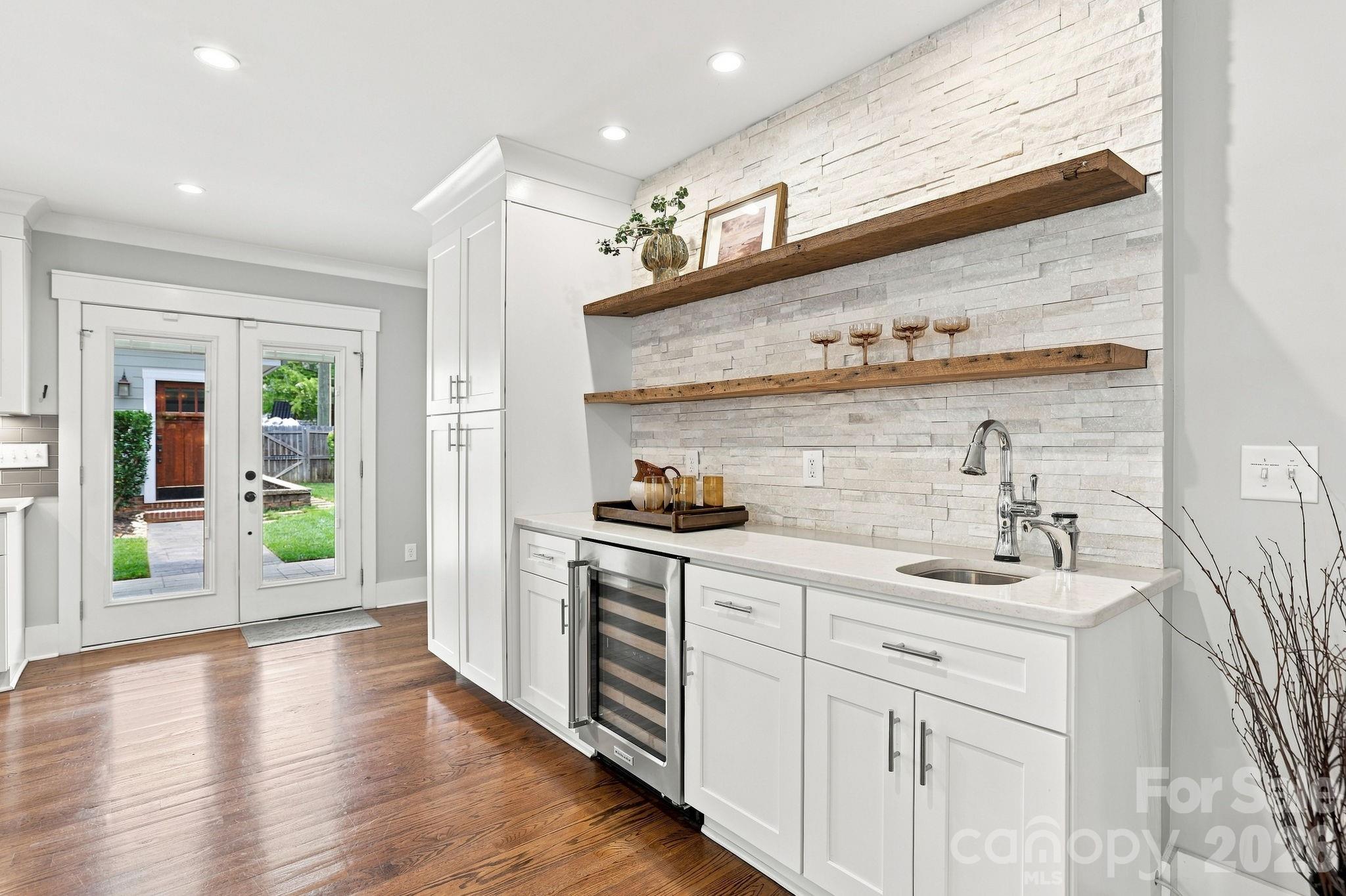 2617 Commonwealth Avenue — Charlotte