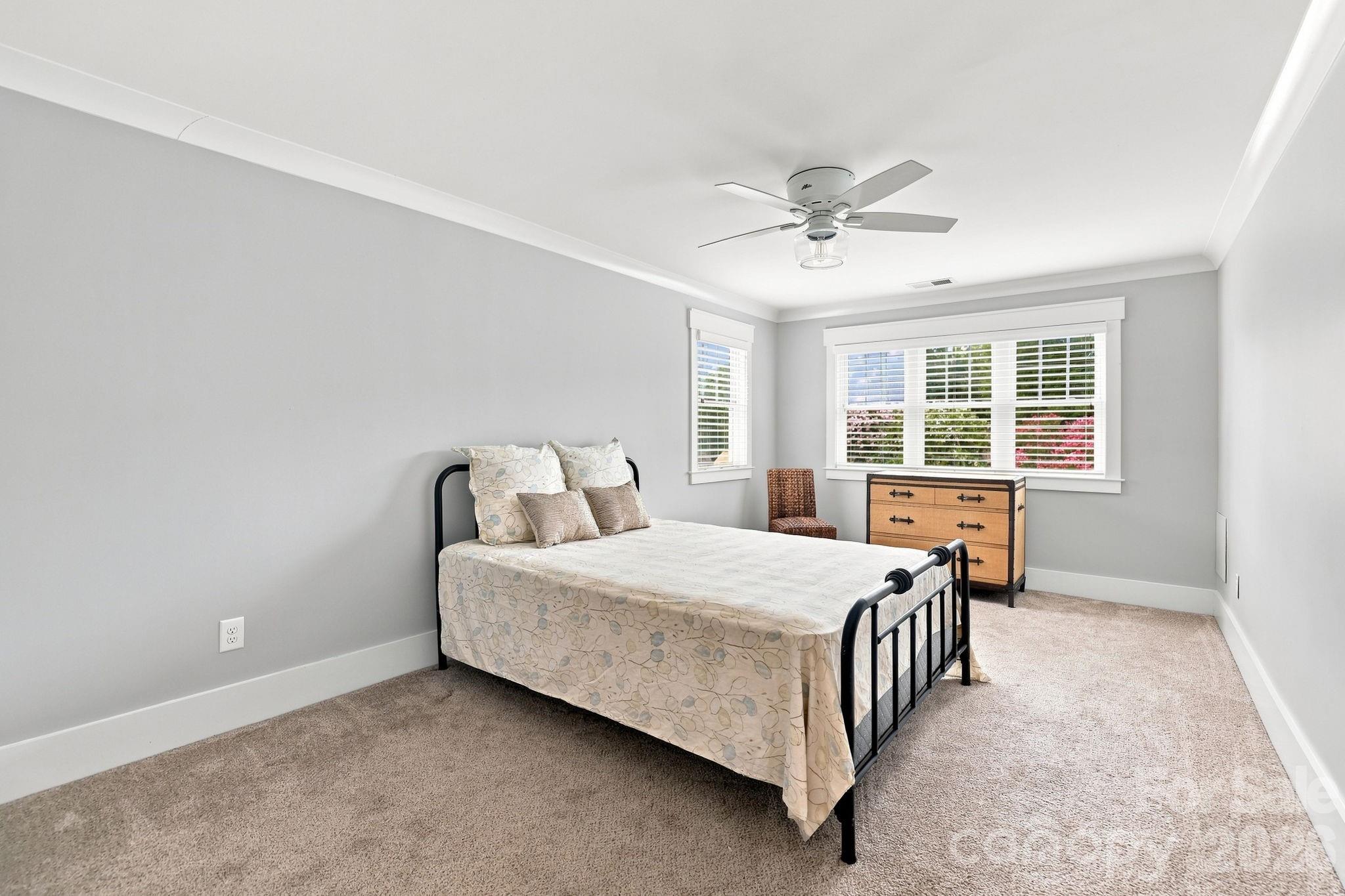 2617 Commonwealth Avenue — Charlotte