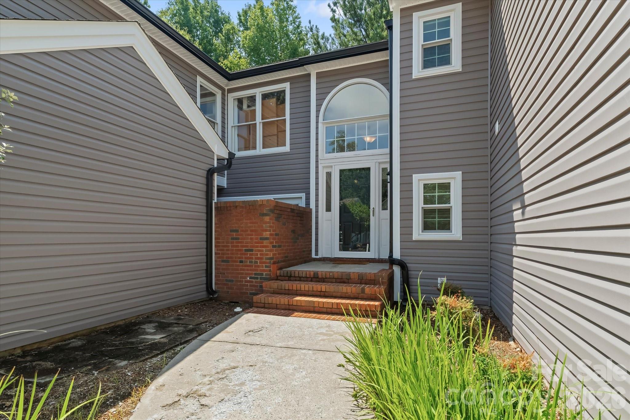4818 Whistling Oak Court — Charlotte