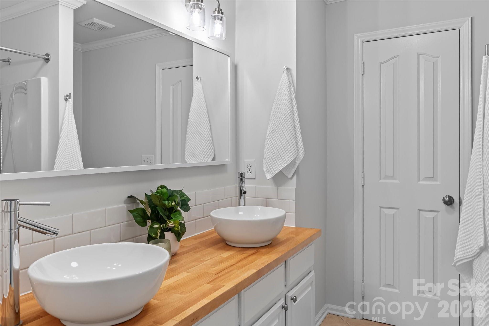 4818 Whistling Oak Court — Charlotte