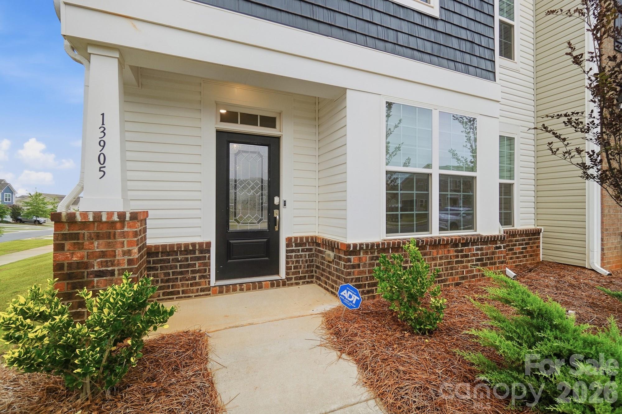 13905 Castle Nook Drive — Charlotte