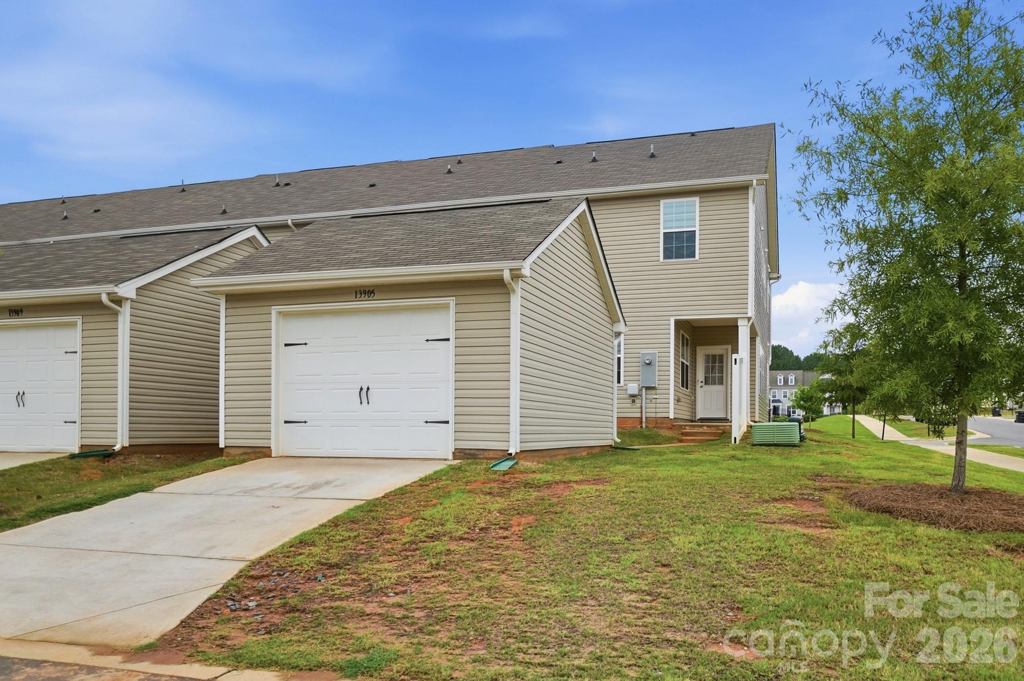 13905 Castle Nook Drive — Charlotte