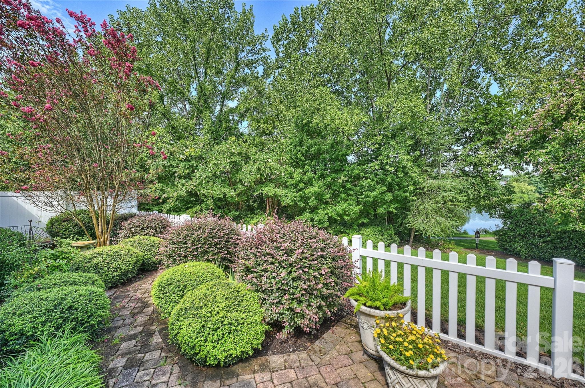 8033 Oratorio Place — Charlotte