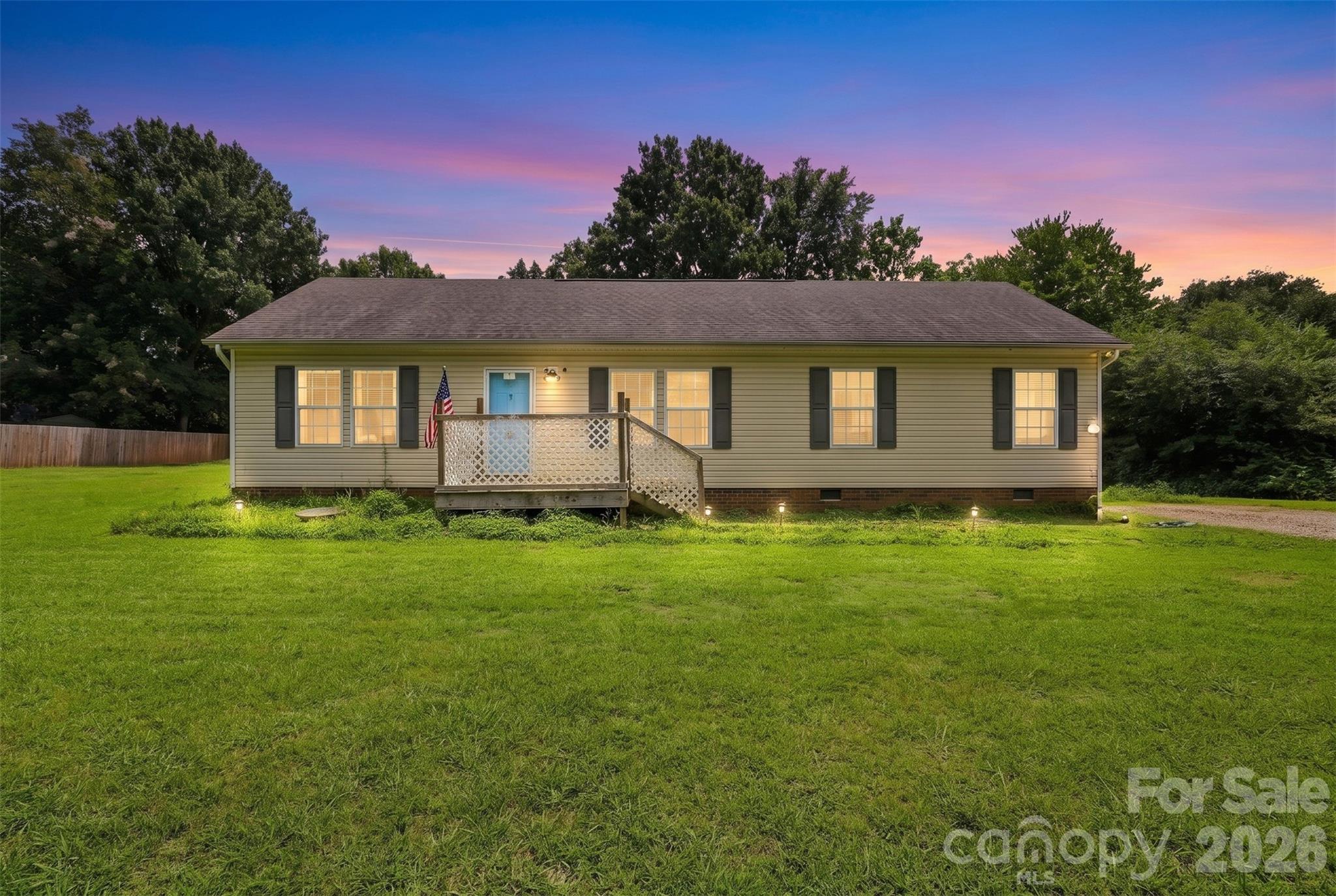 121 Pine State Road — Troutman