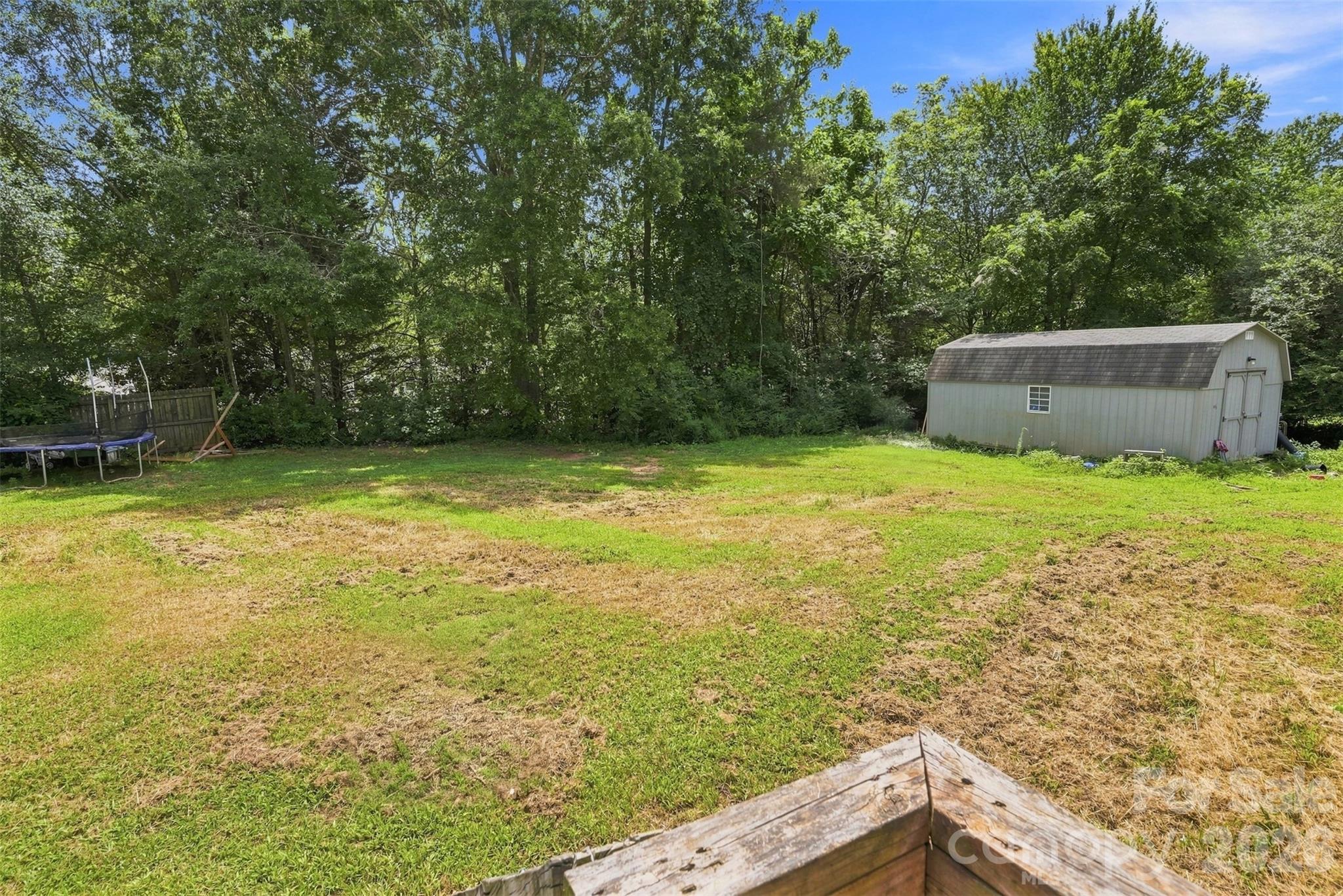 121 Pine State Road — Troutman