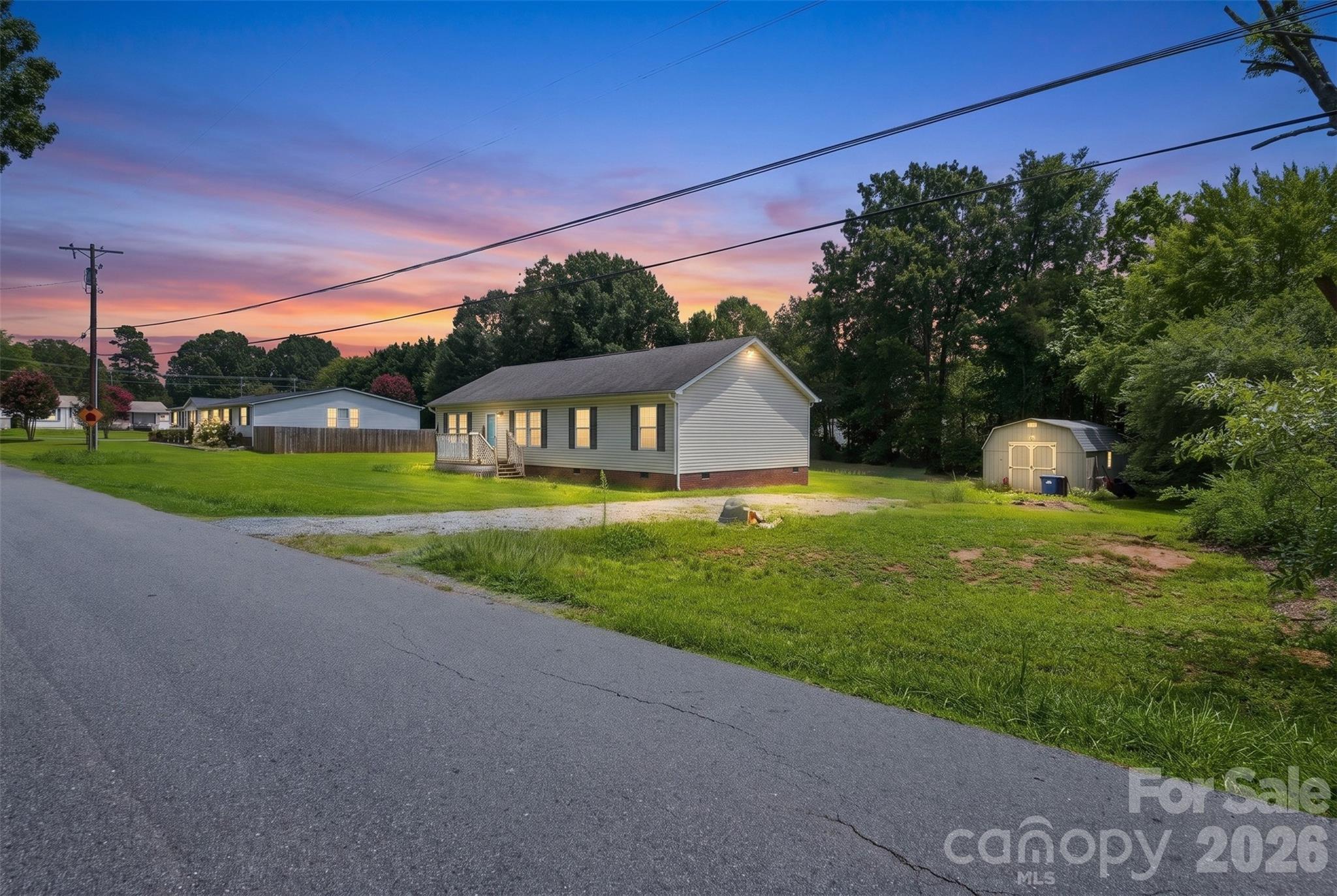 121 Pine State Road — Troutman