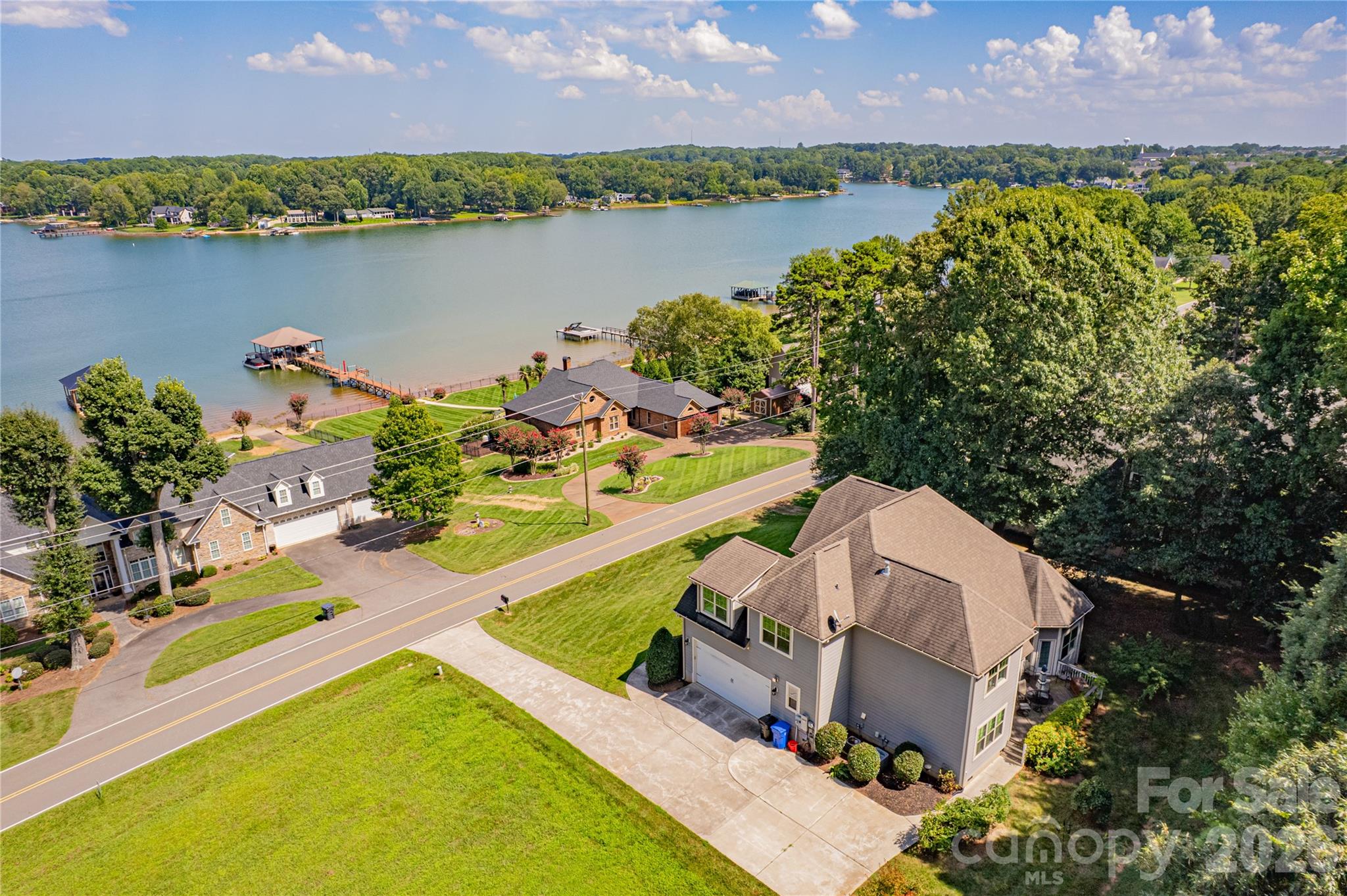 188 Wilson Lake Road — Mooresville