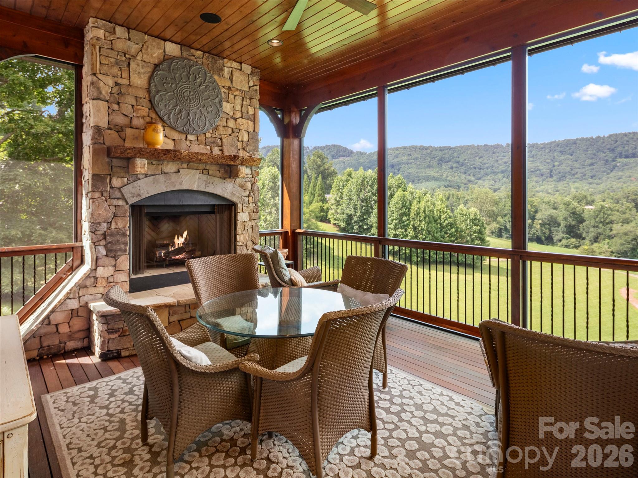 1812 Bella Vista Court — Arden