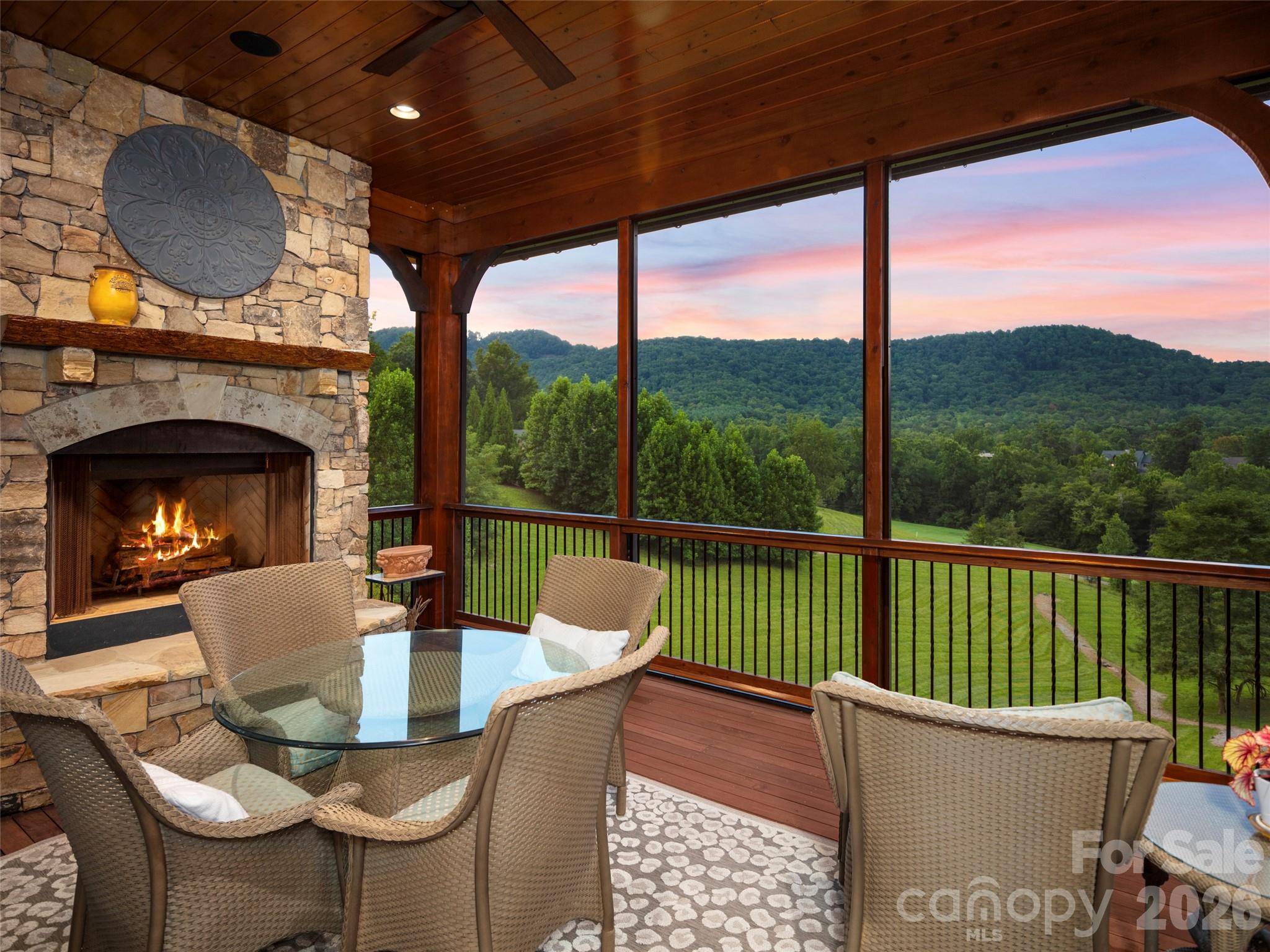 1812 Bella Vista Court — Arden