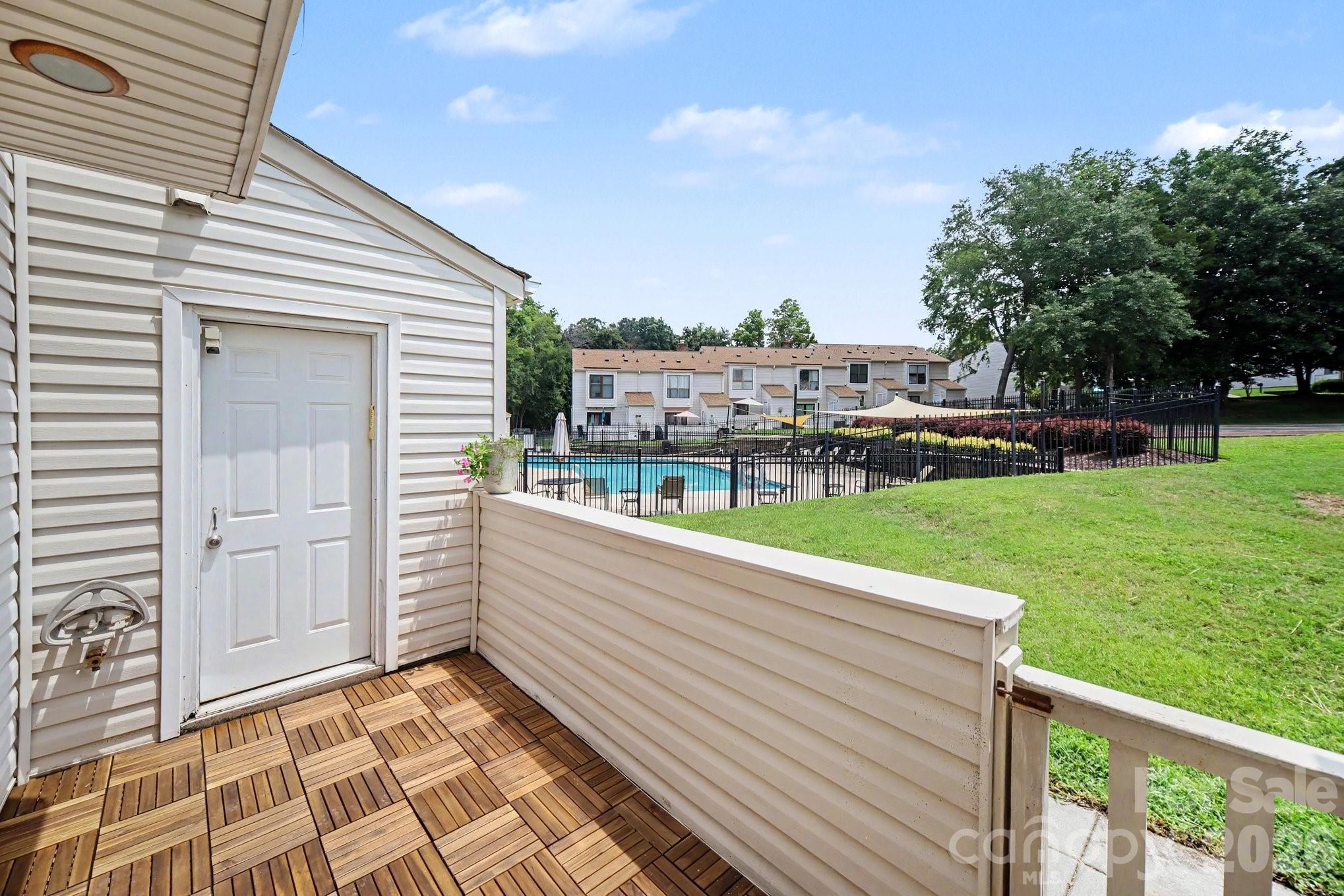 11009 Carmel Crossing Road — Charlotte