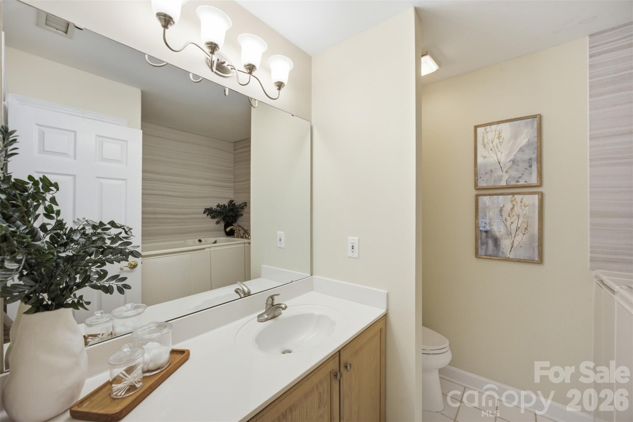 7424 Hurstbourne Green Drive — Charlotte