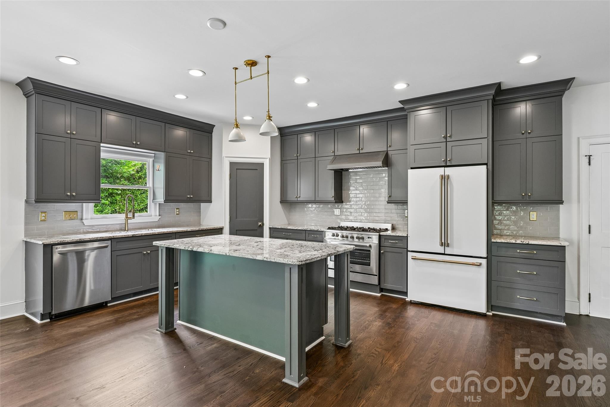 5609 Camilla Drive — Charlotte