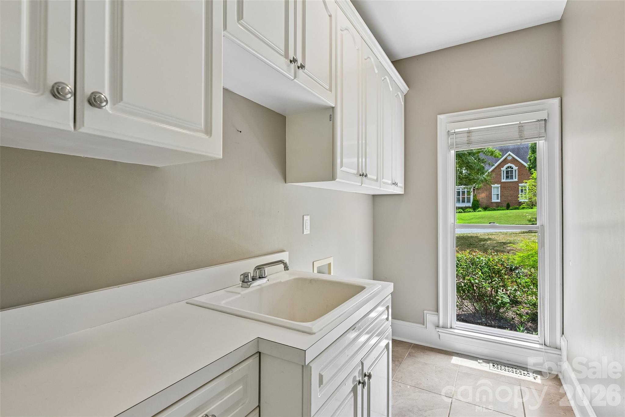 5609 Camilla Drive — Charlotte