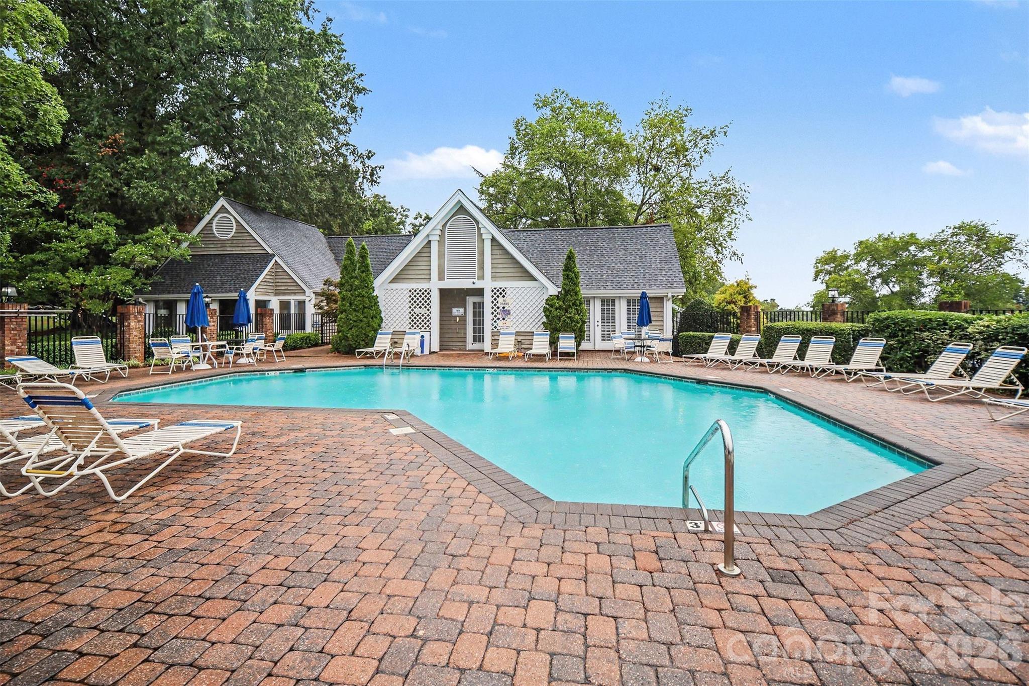 8205 Tradd Court — Charlotte