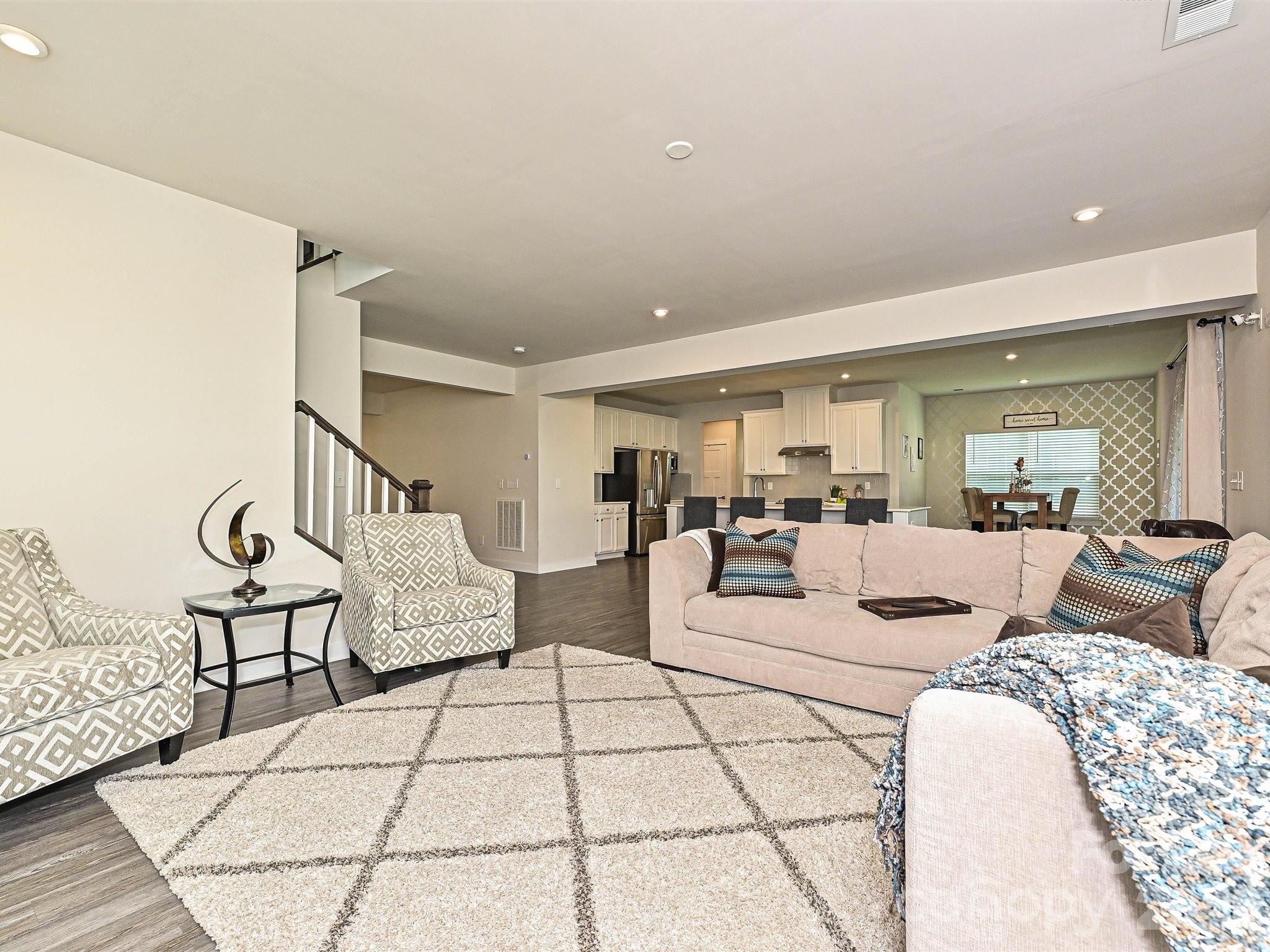 10016 Bowtie Lane — Huntersville