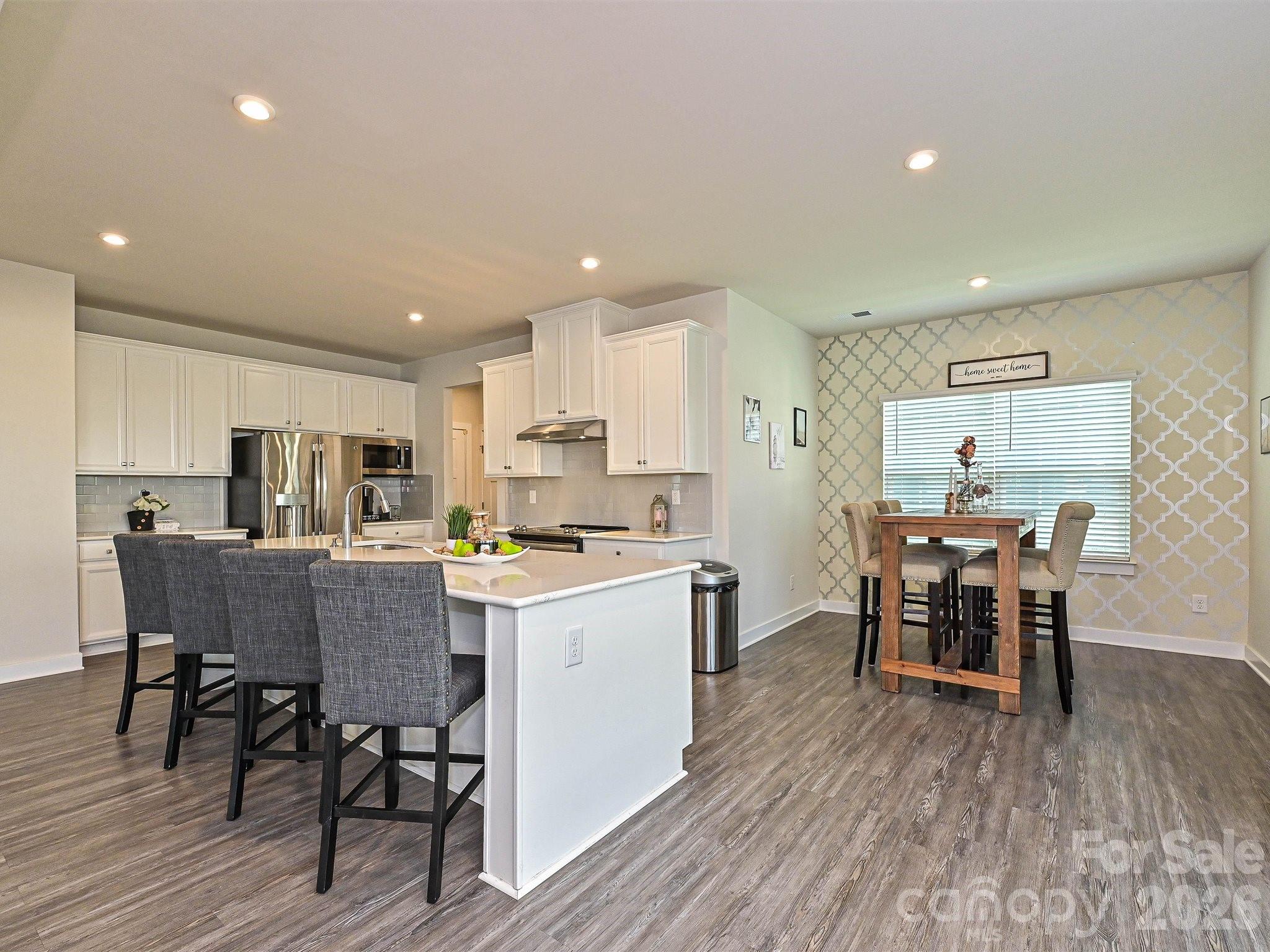 10016 Bowtie Lane — Huntersville