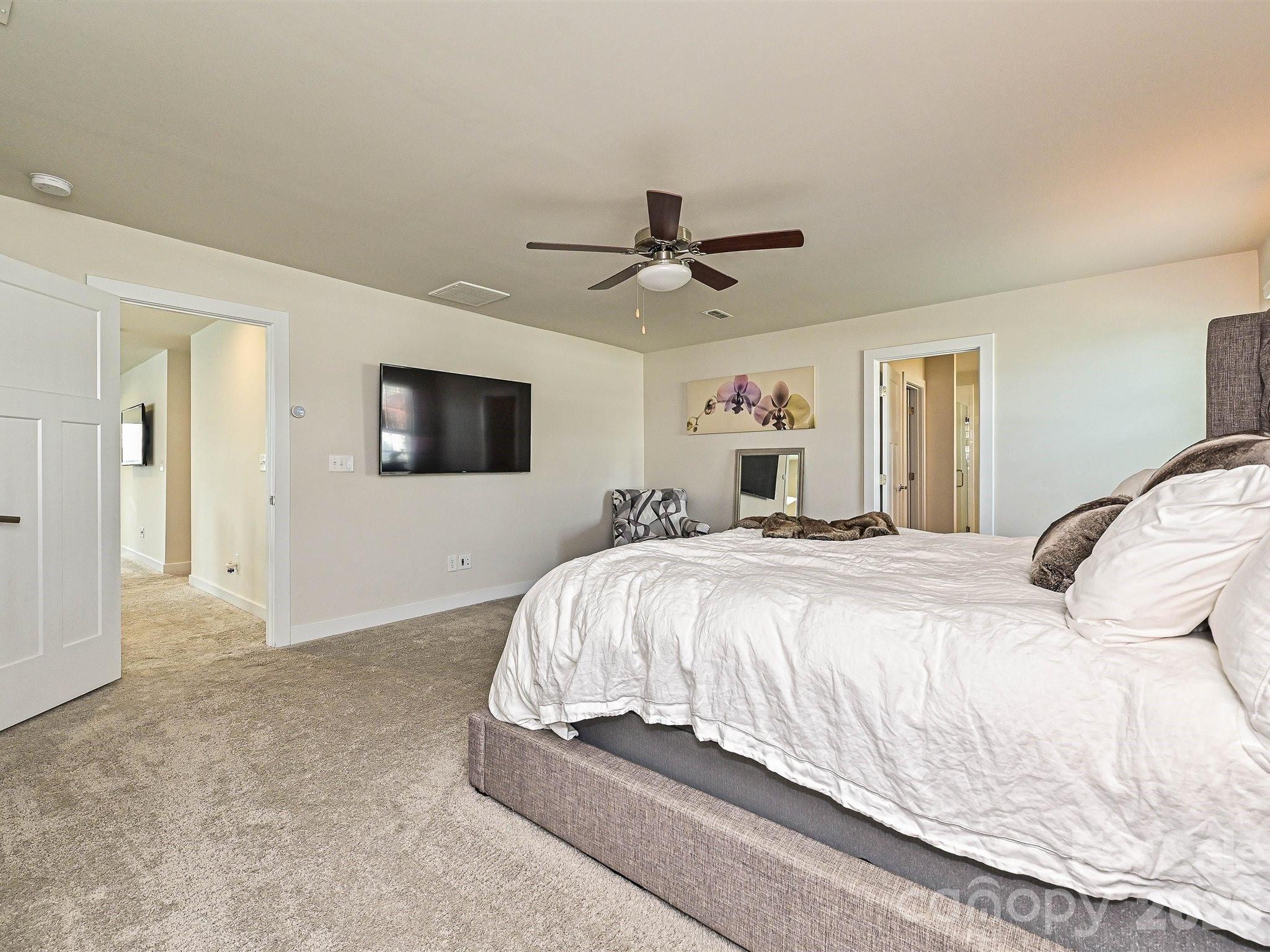 10016 Bowtie Lane — Huntersville